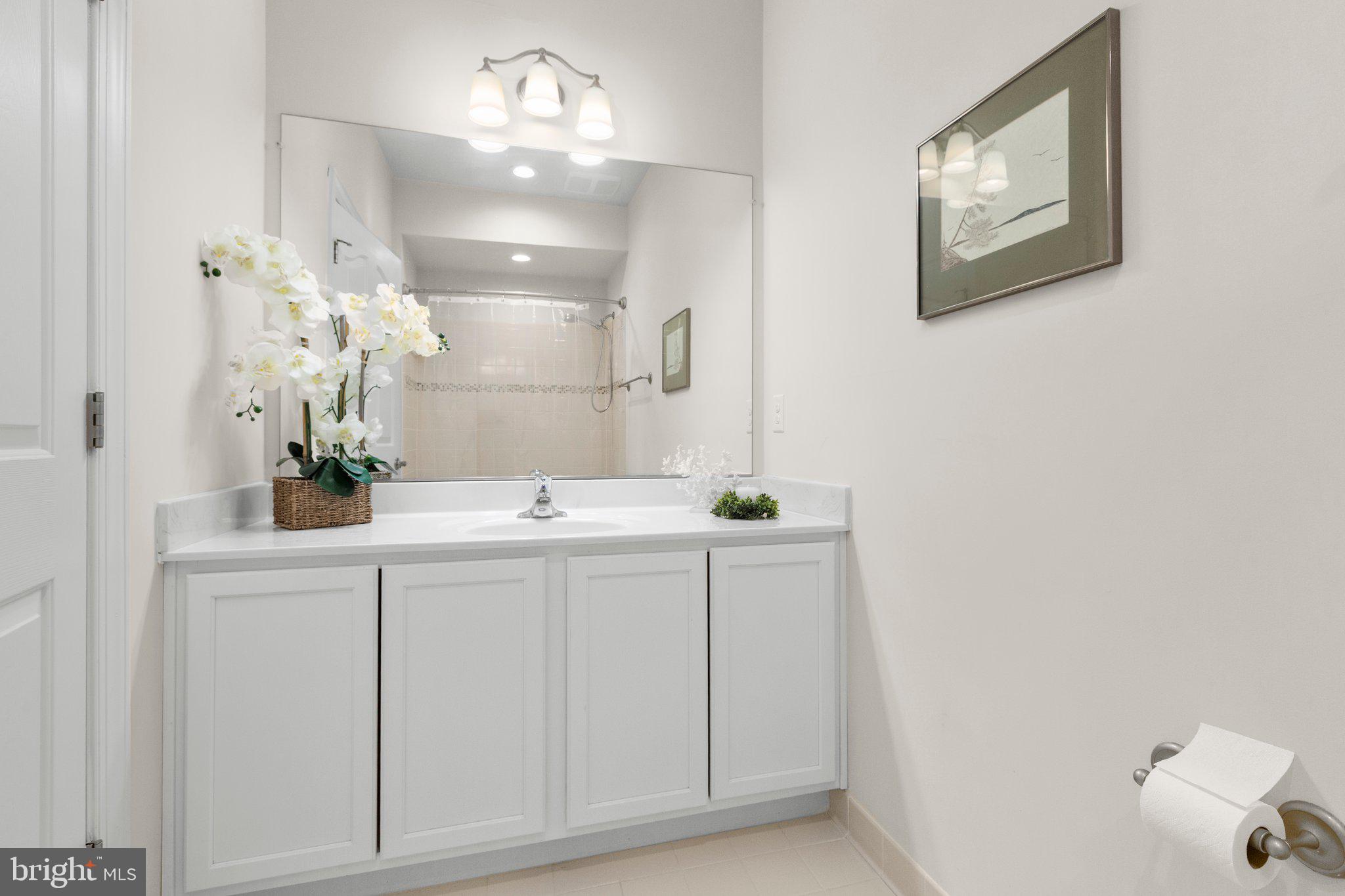 MARINA LANDING CONDOMINI - Residential