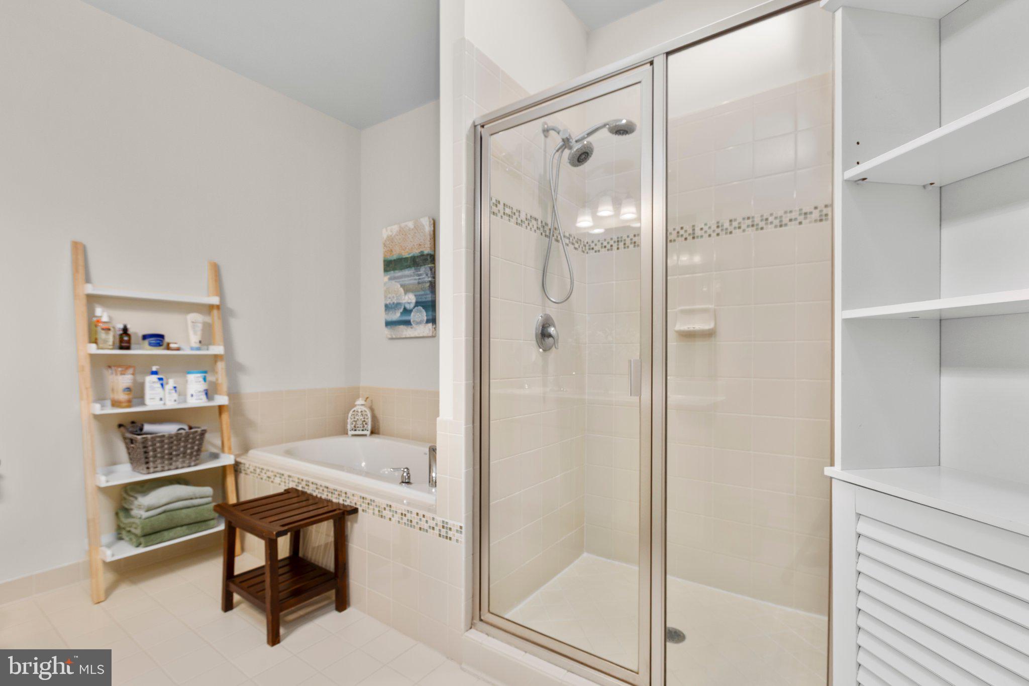 MARINA LANDING CONDOMINI - Residential