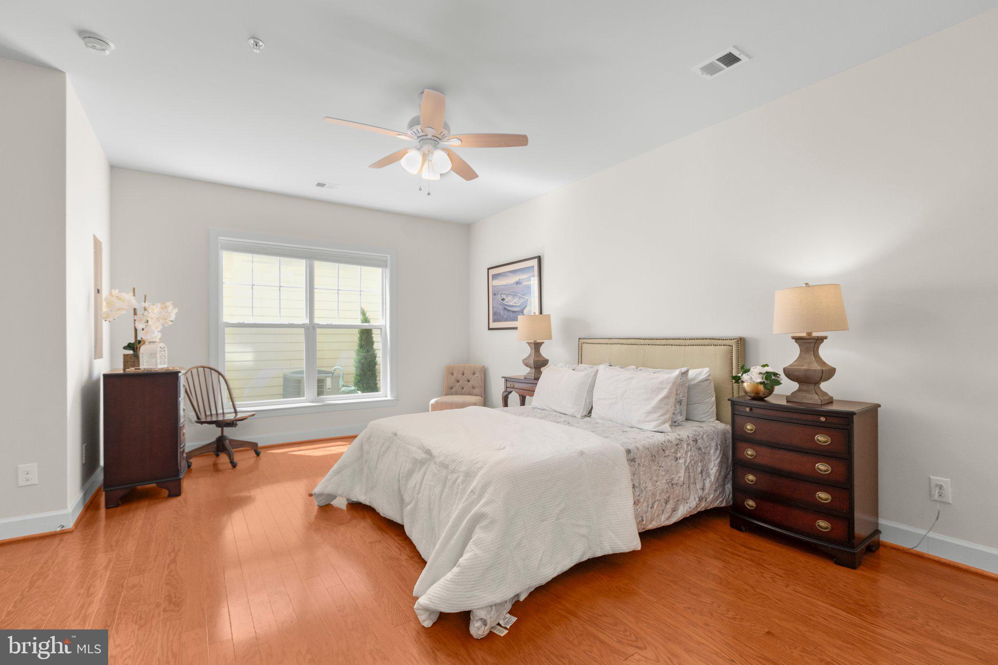 MARINA LANDING CONDOMINI - Residential