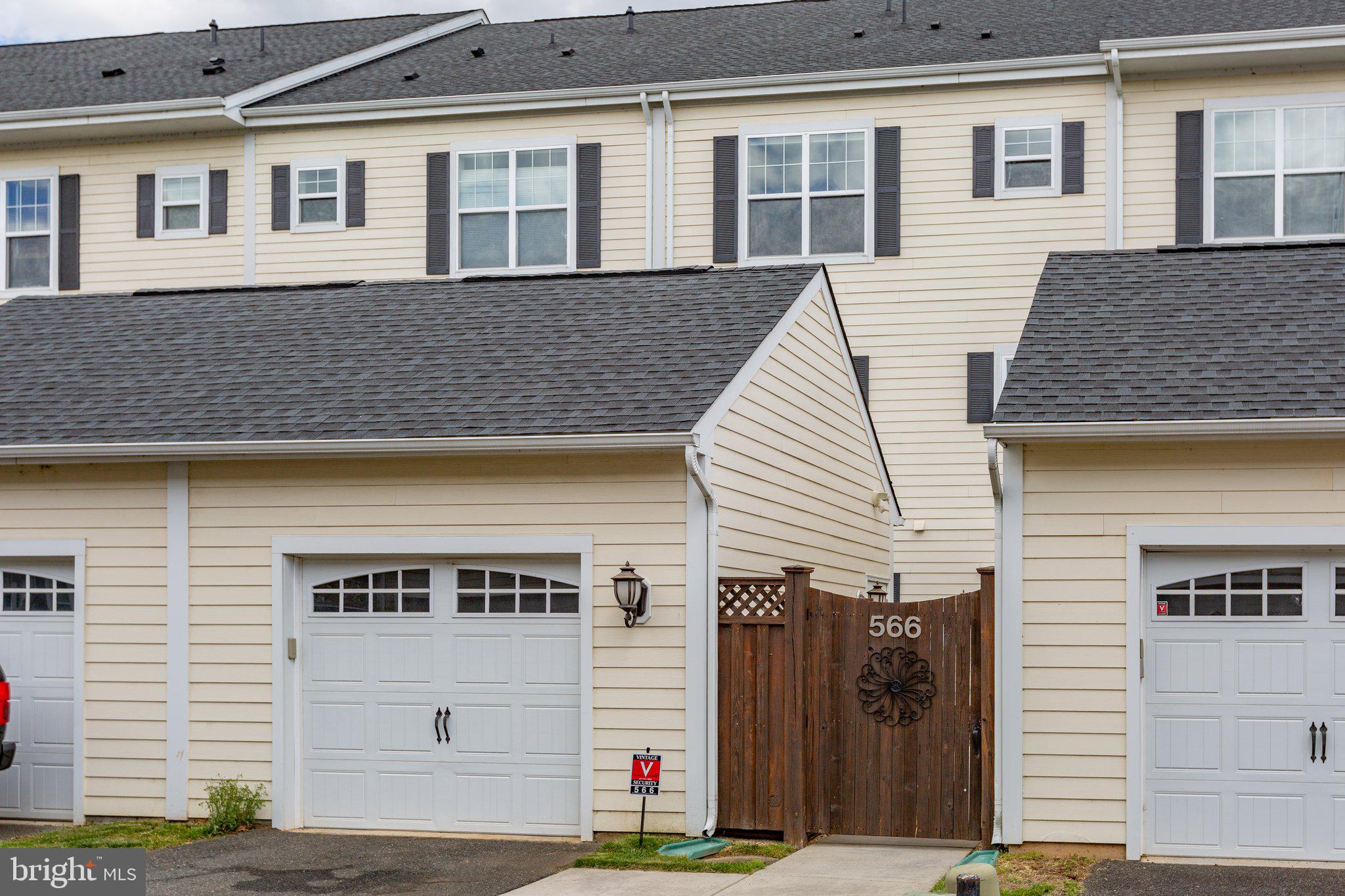 MARINA LANDING CONDOMINI - Residential