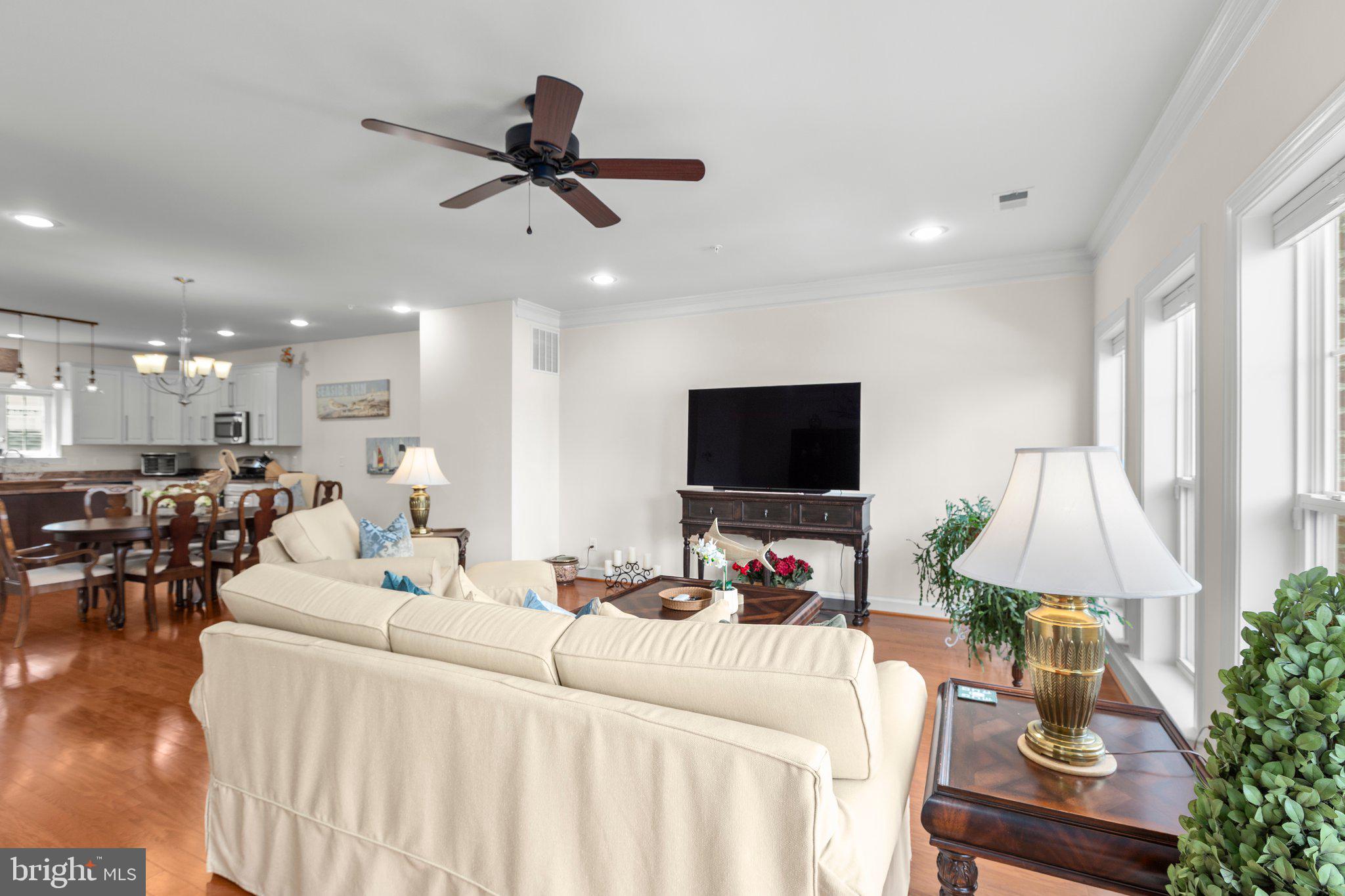 MARINA LANDING CONDOMINI - Residential