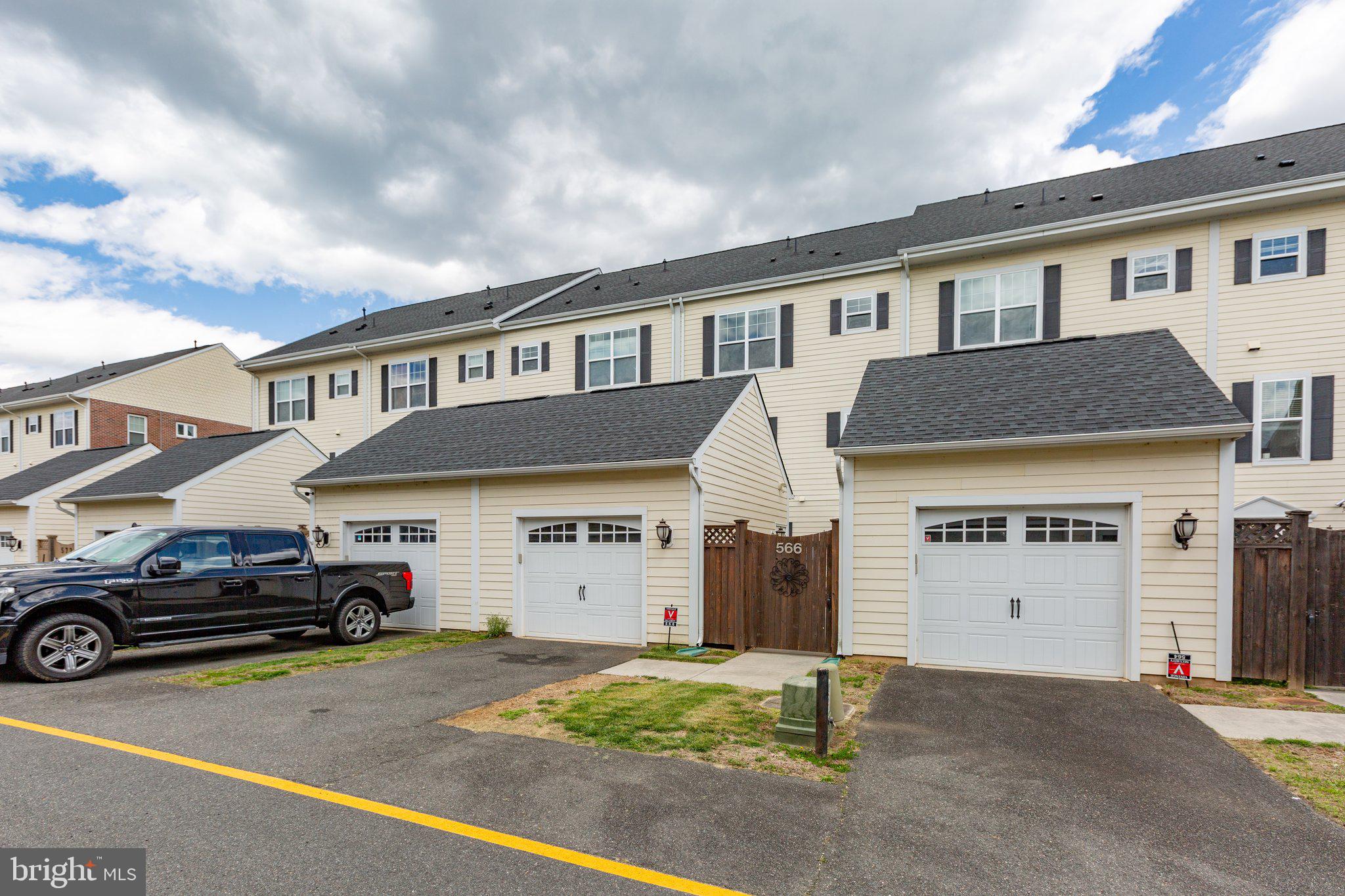 MARINA LANDING CONDOMINI - Residential