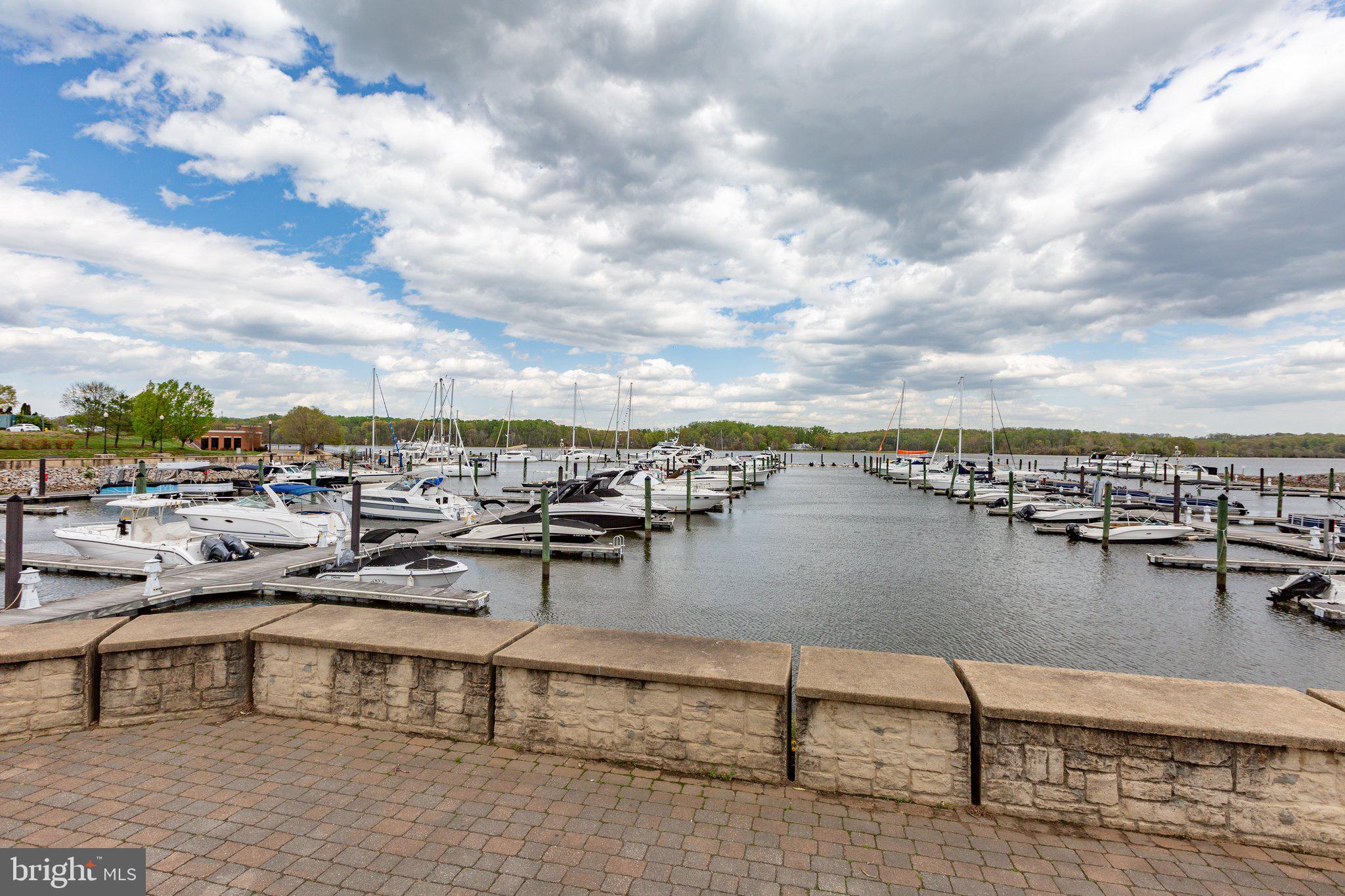 MARINA LANDING CONDOMINI - Residential