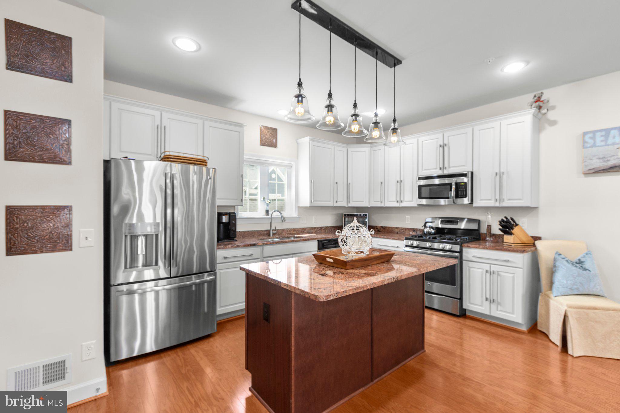 MARINA LANDING CONDOMINI - Residential