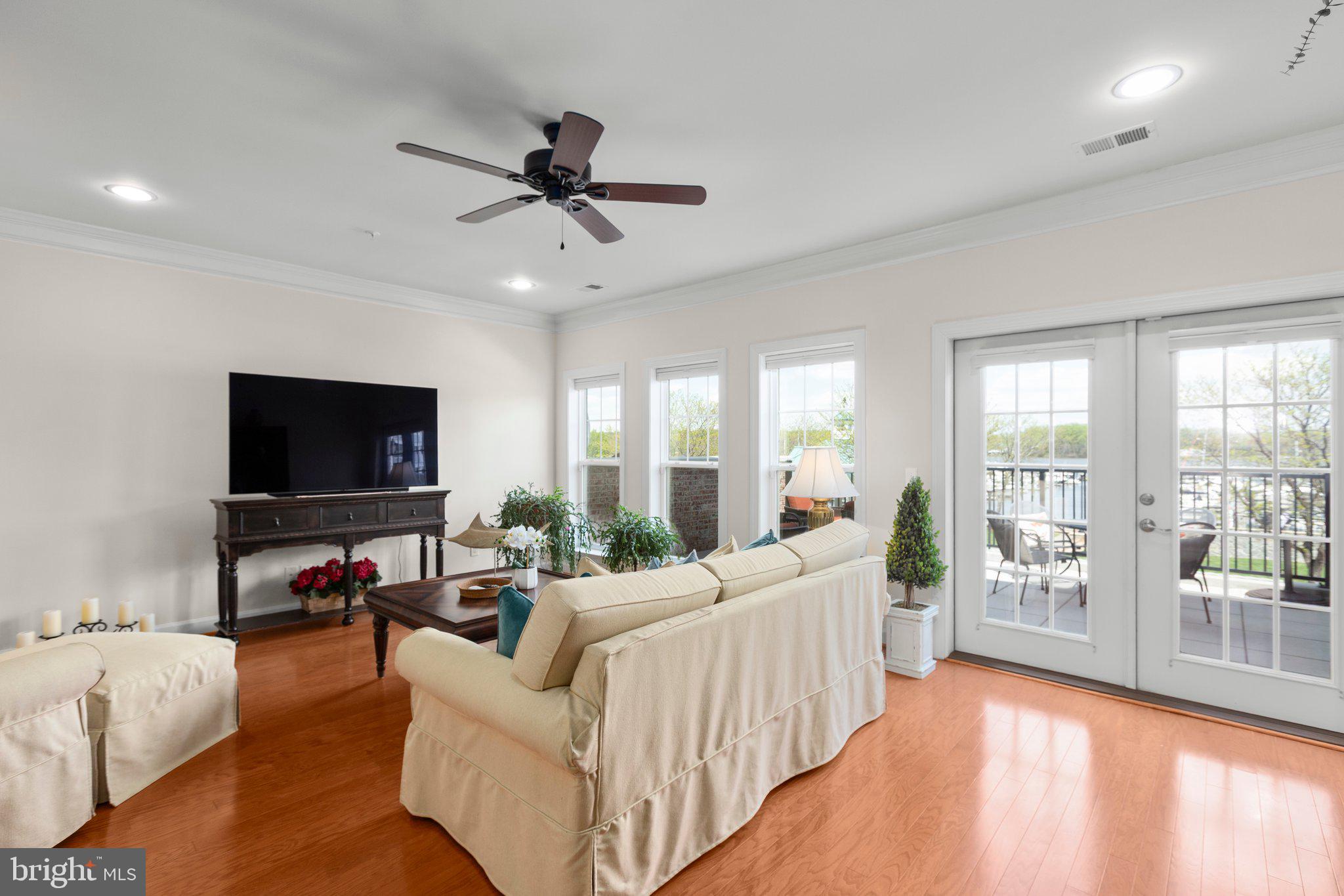 MARINA LANDING CONDOMINI - Residential