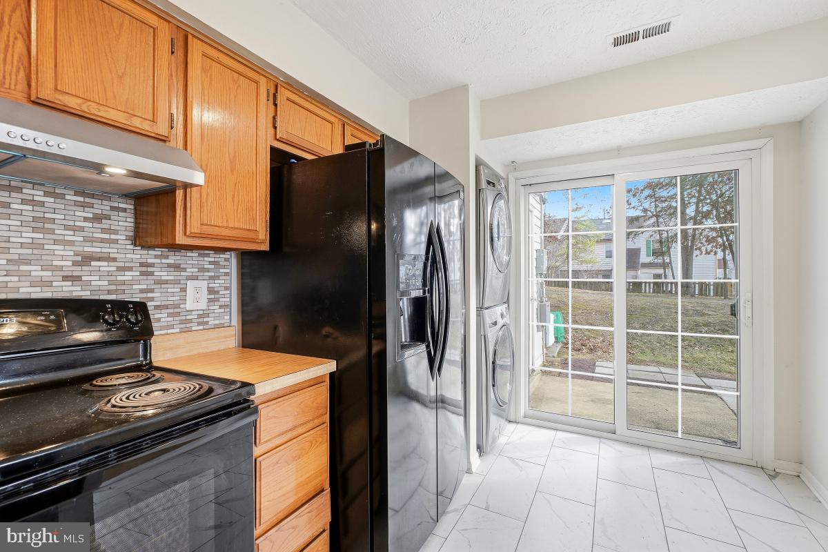 ROSECROFT VILLAGE PLAT T - Residential