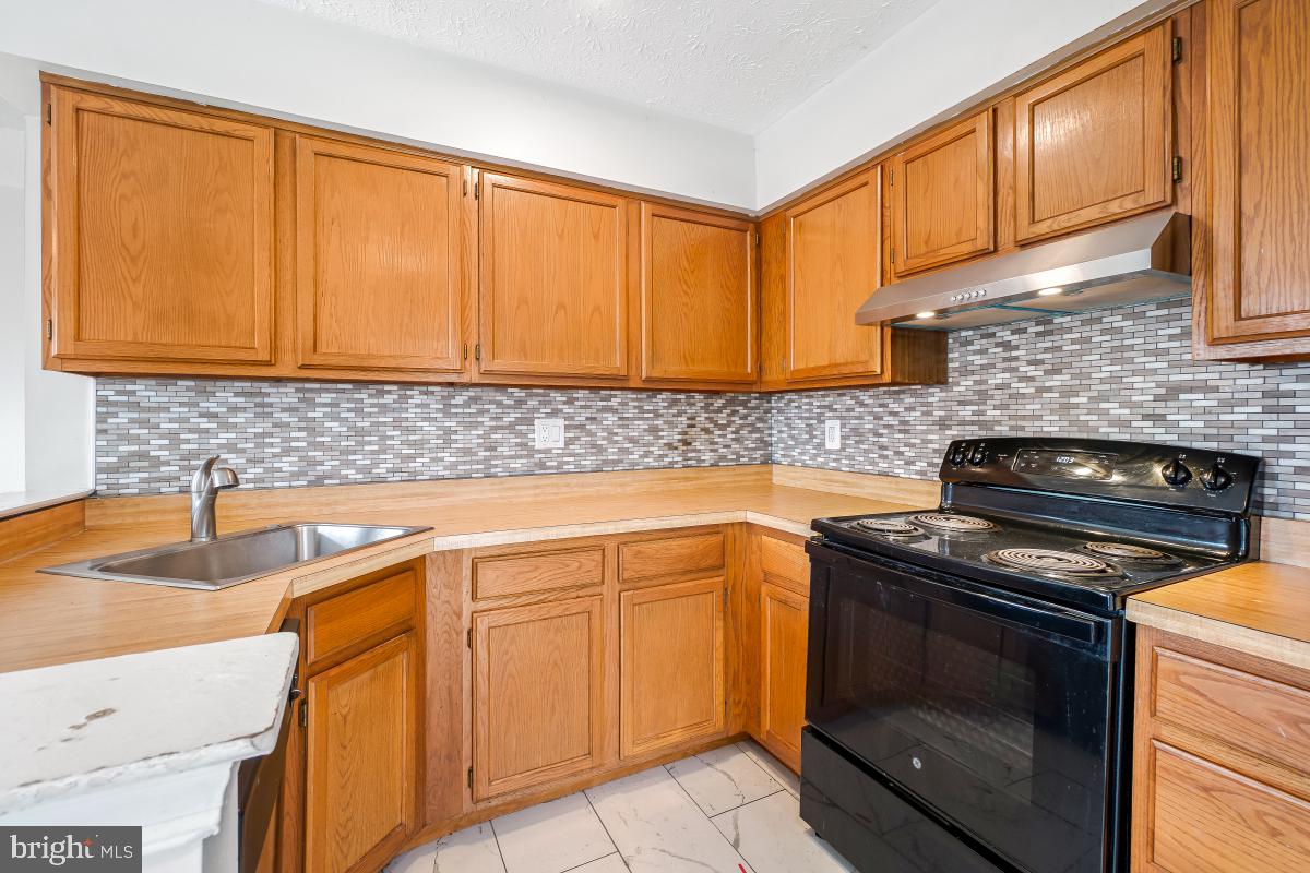 ROSECROFT VILLAGE PLAT T - Residential