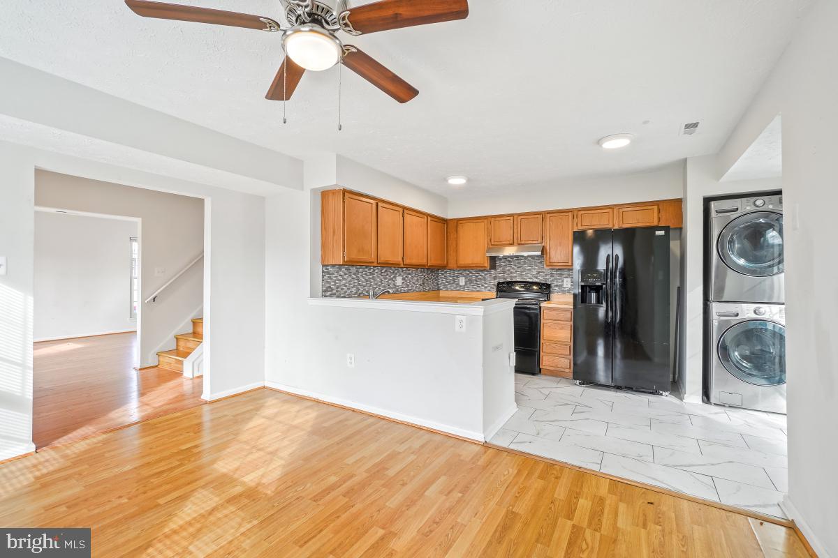 ROSECROFT VILLAGE PLAT T - Residential