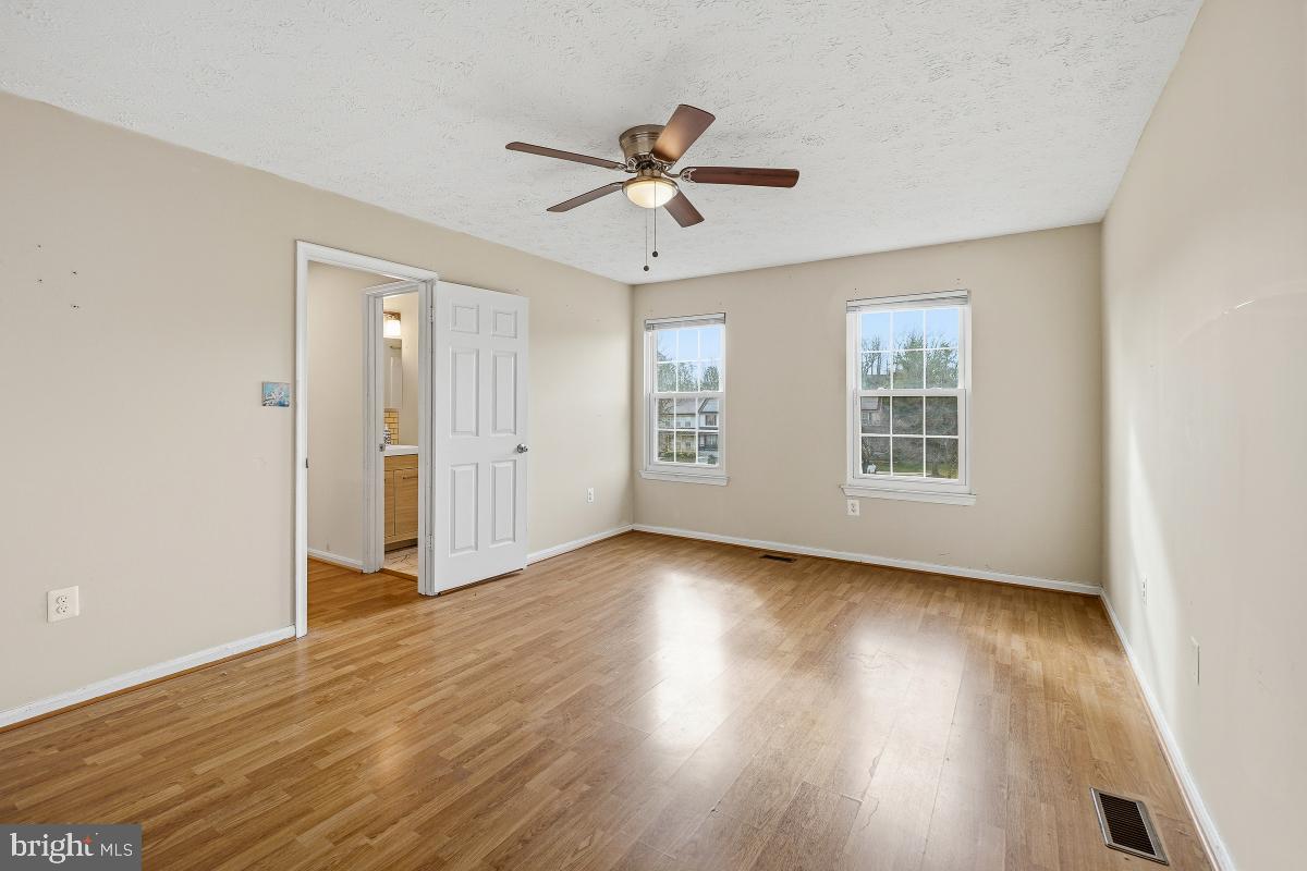 ROSECROFT VILLAGE PLAT T - Residential