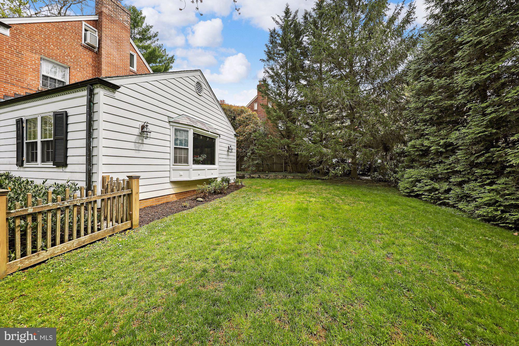 CHEVY CHASE VILLAGE - Residential