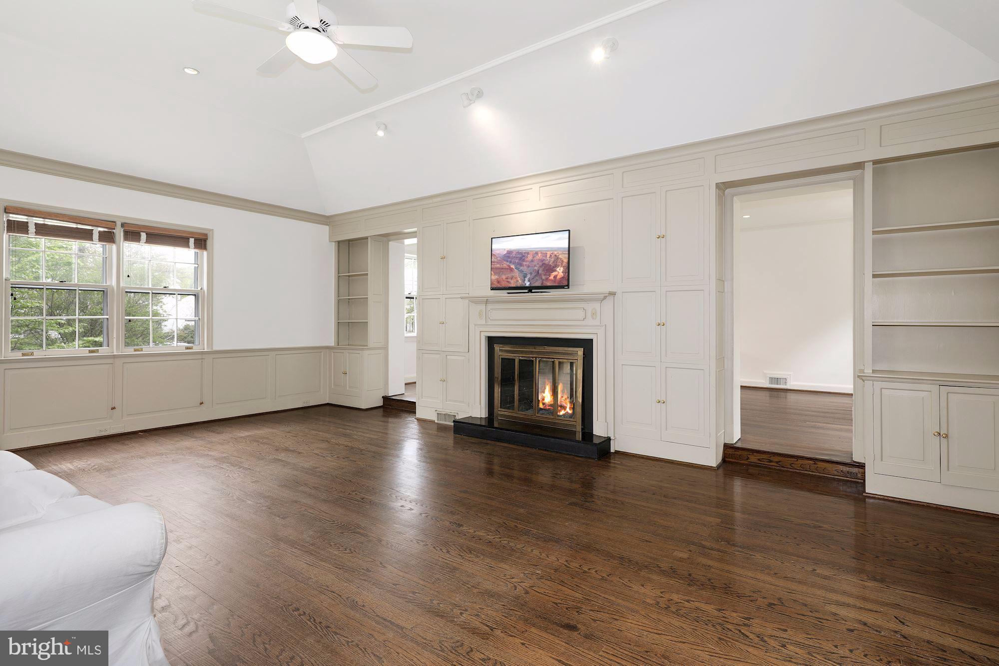 CHEVY CHASE VILLAGE - Residential