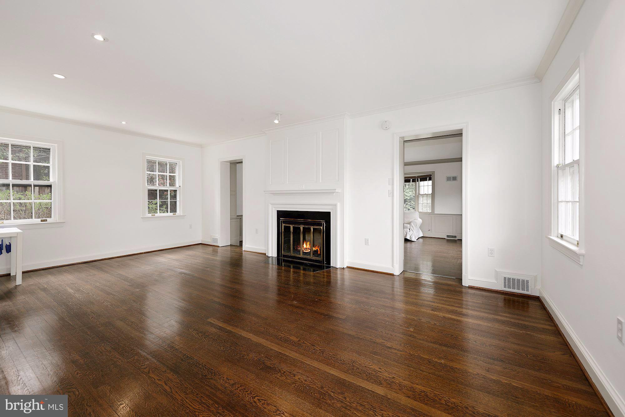 CHEVY CHASE VILLAGE - Residential