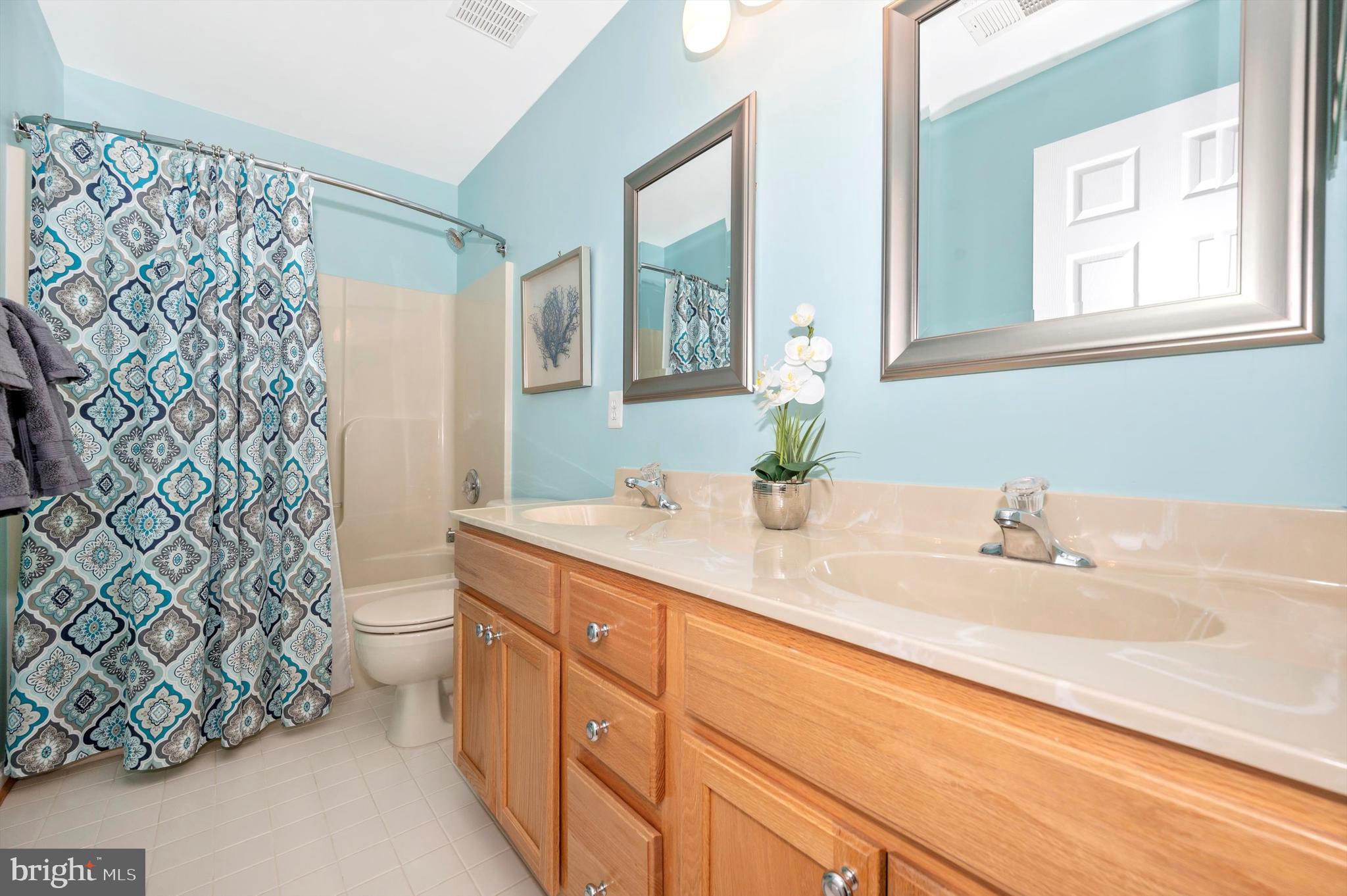 RIVER CREST II - Residential