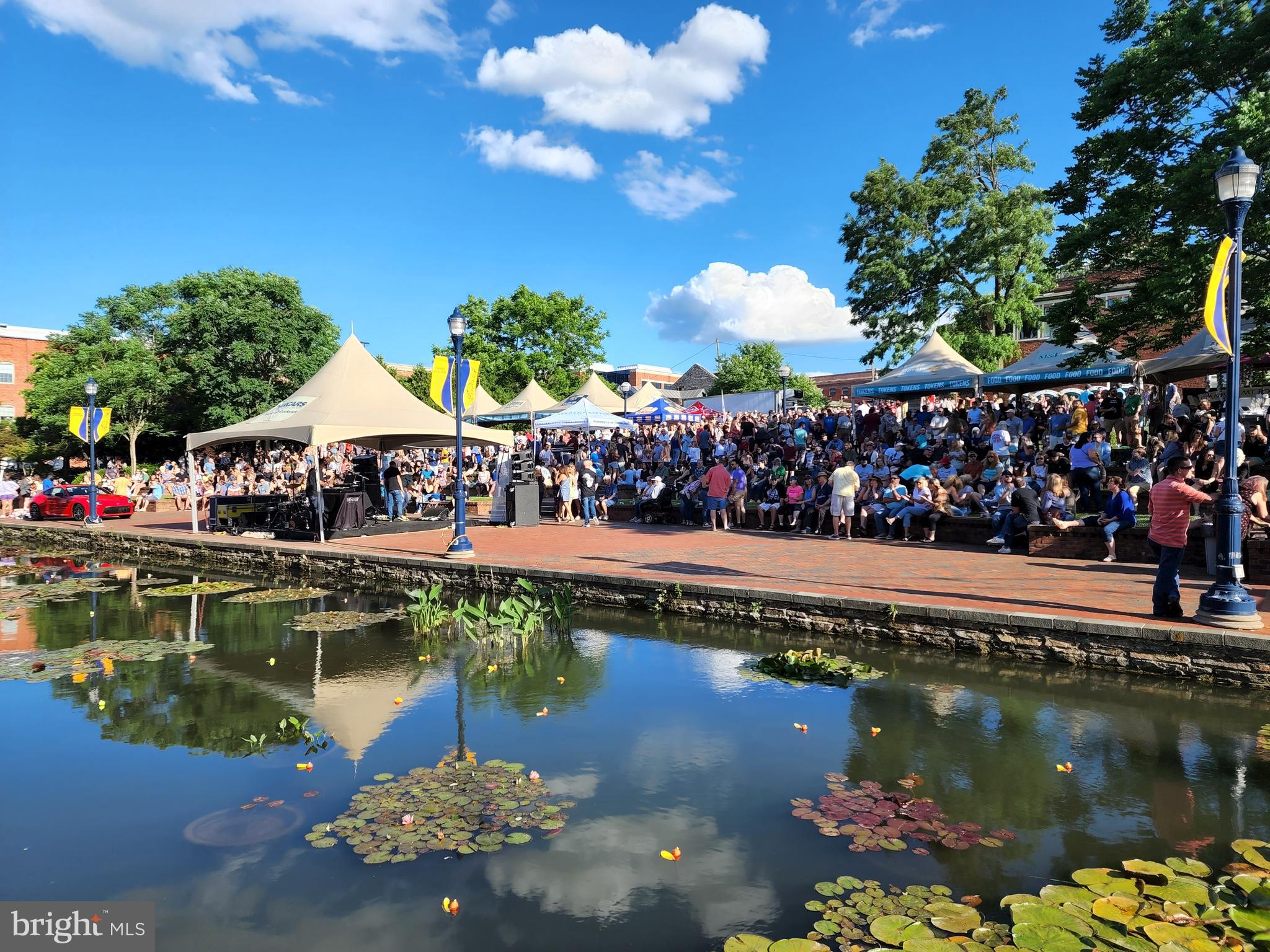 RIVER CREST II - Residential