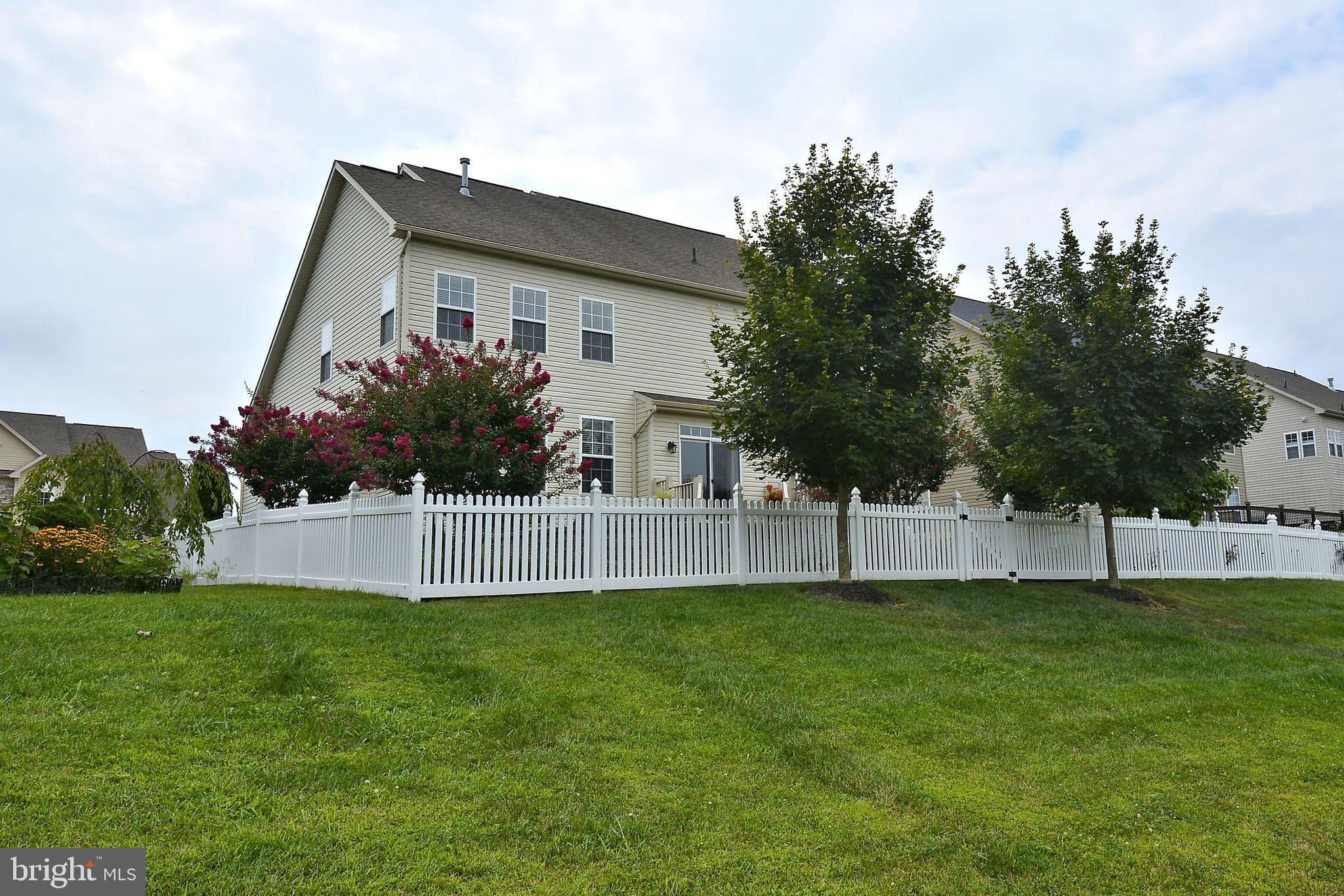 RIVER CREST II - Residential