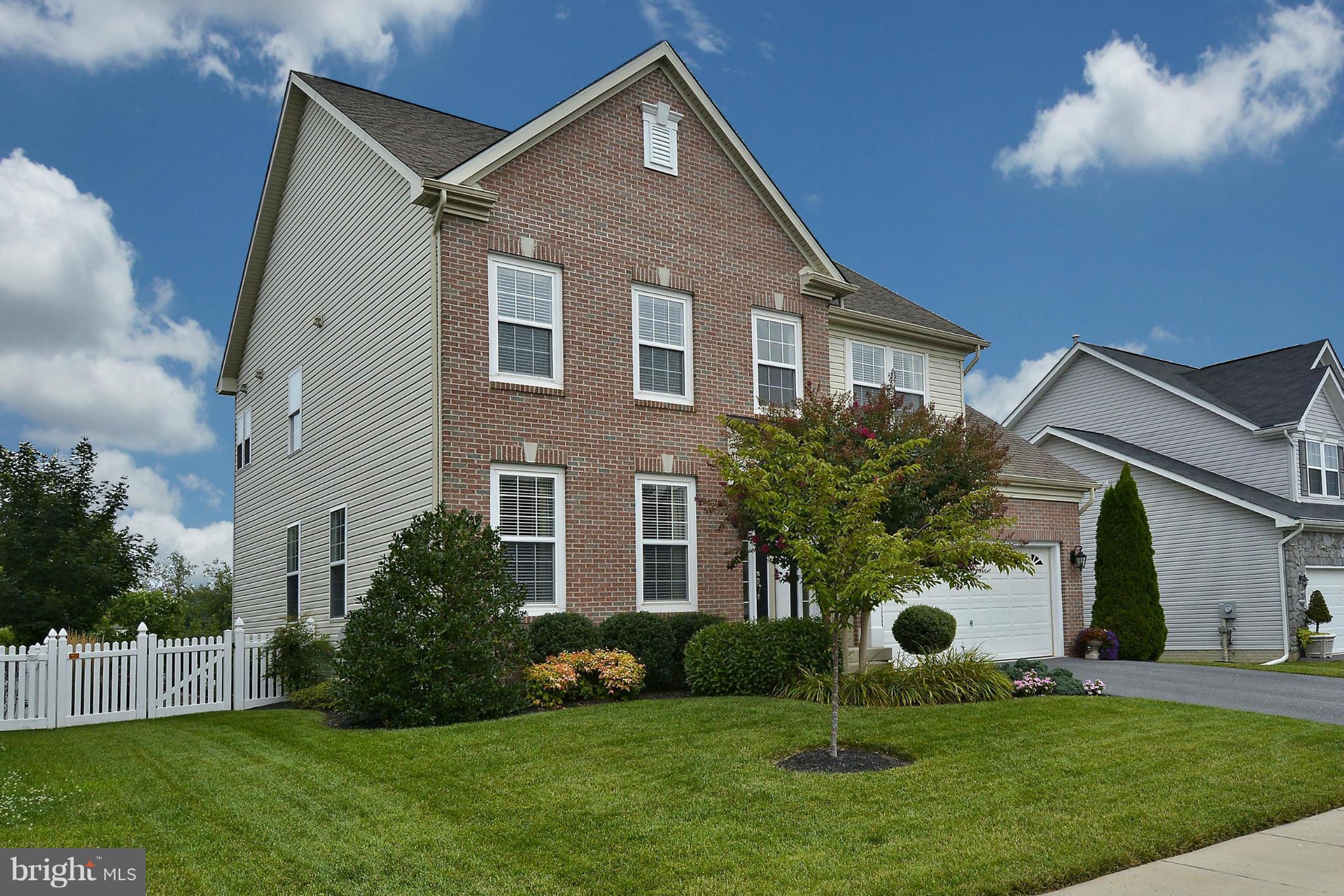 RIVER CREST II - Residential