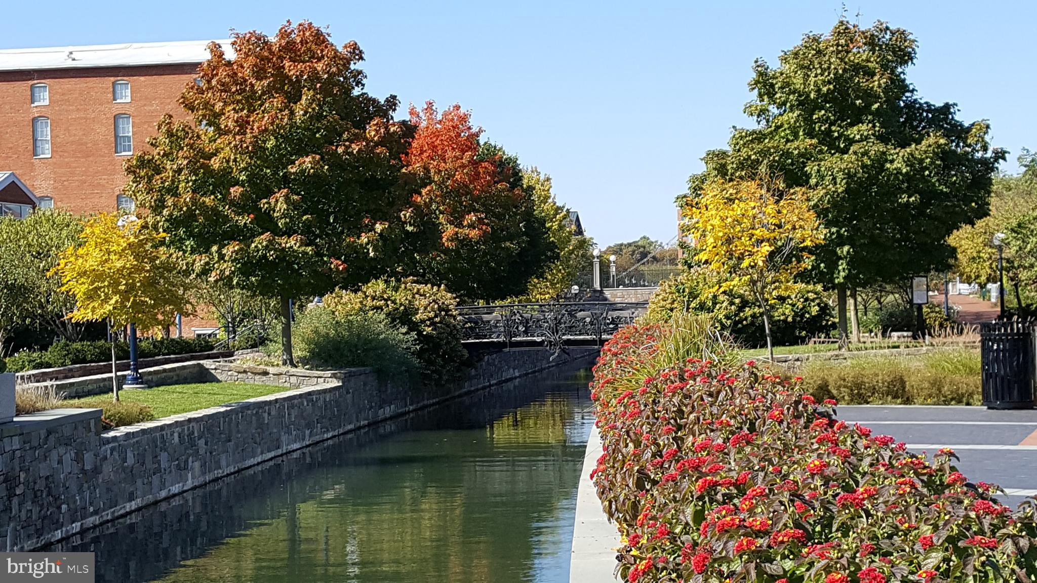 RIVER CREST II - Residential