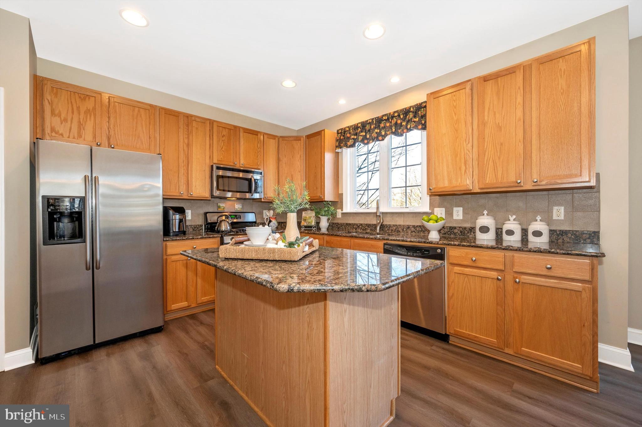 RIVER CREST II - Residential