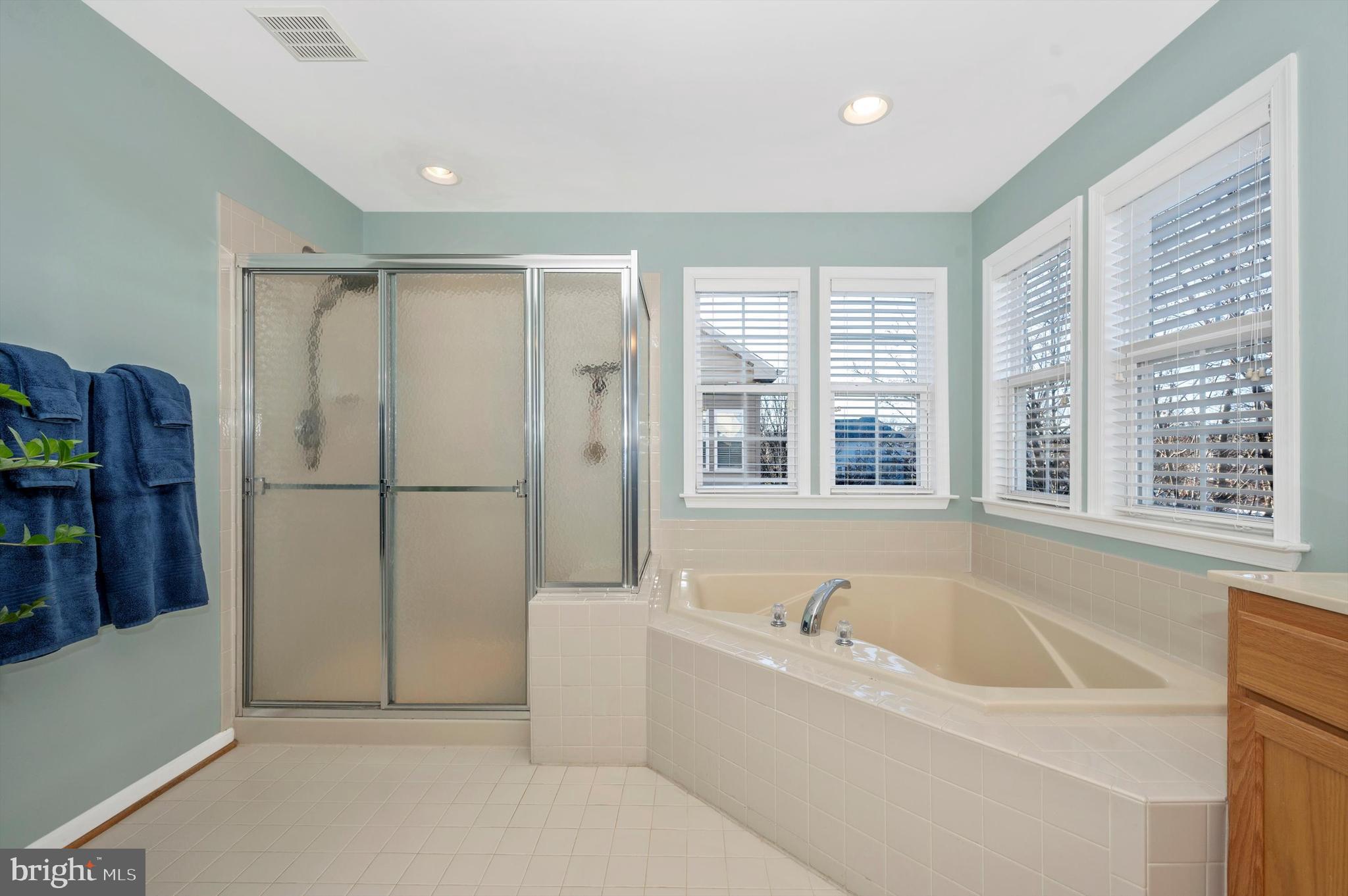 RIVER CREST II - Residential