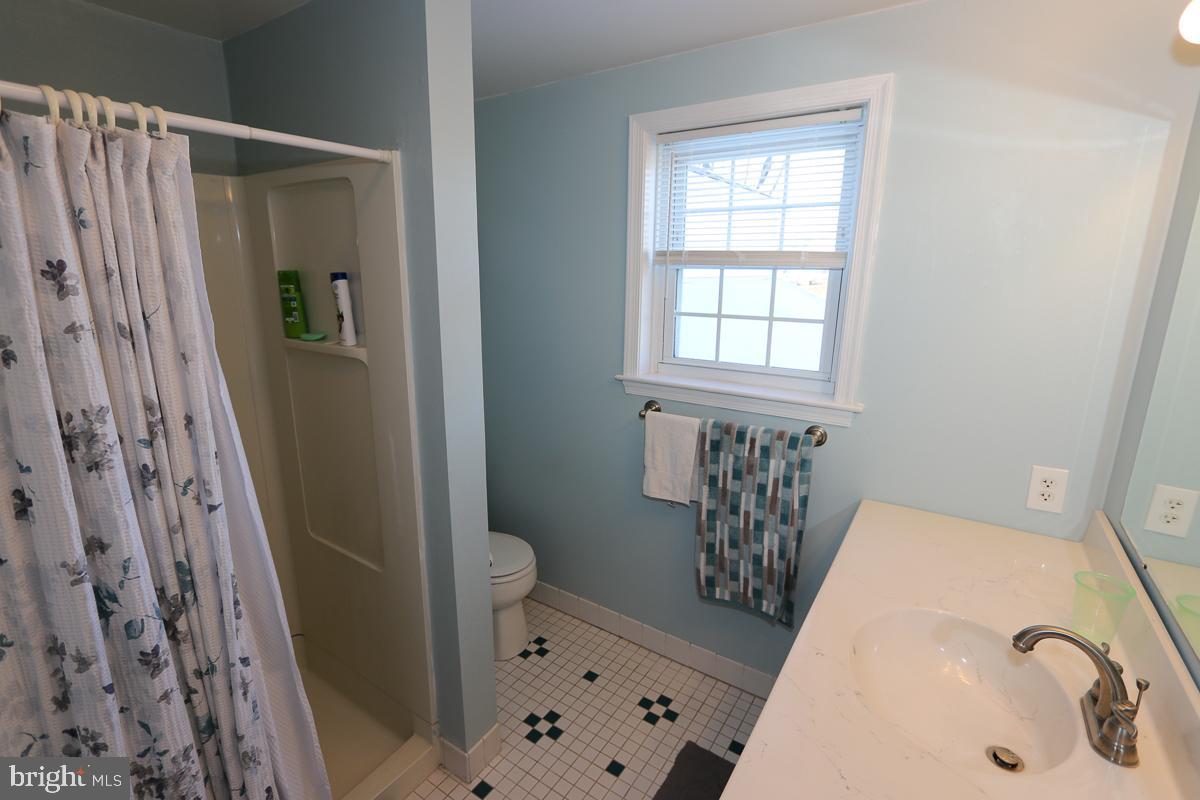 FOX CHASE MANOR - Residential