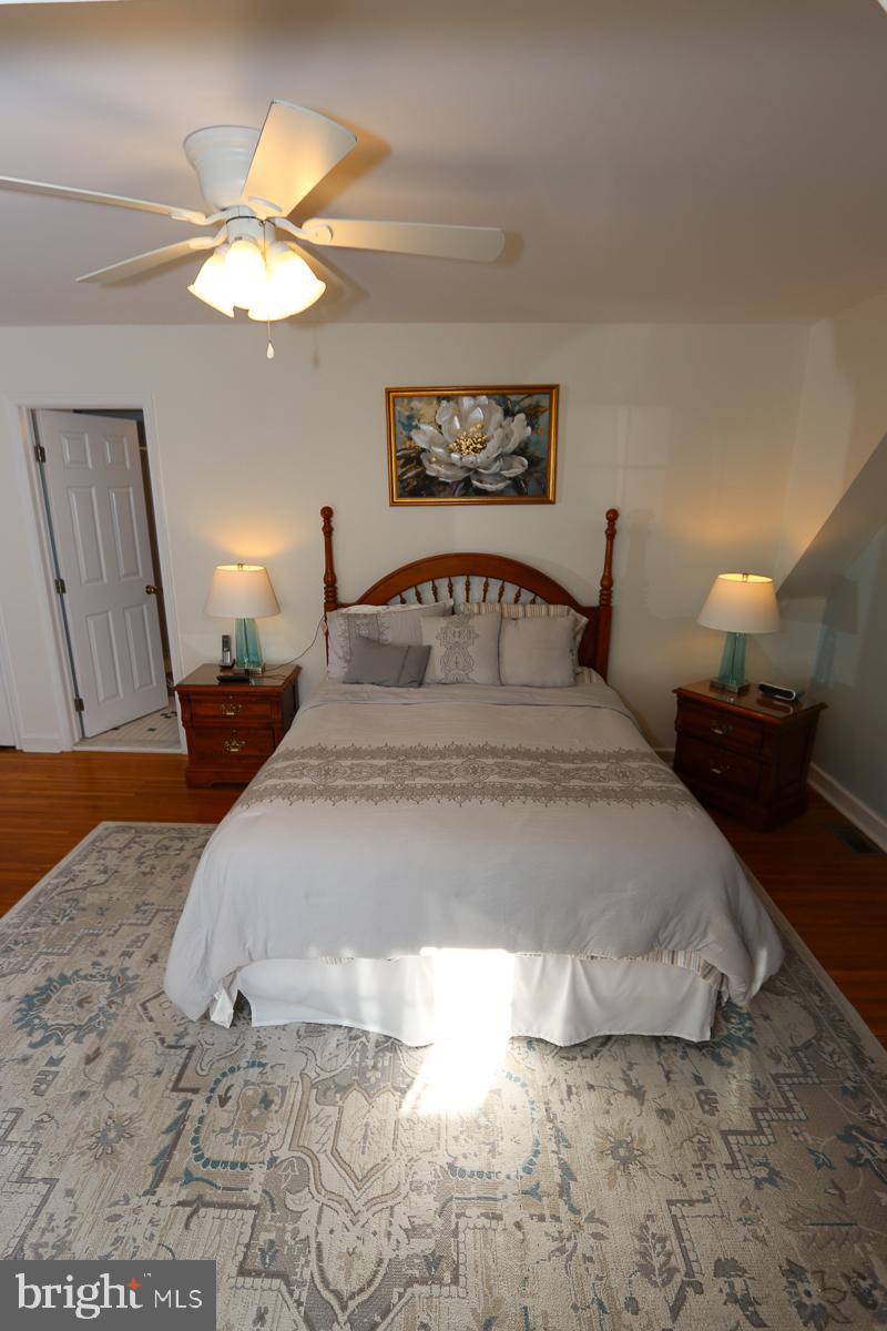 FOX CHASE MANOR - Residential