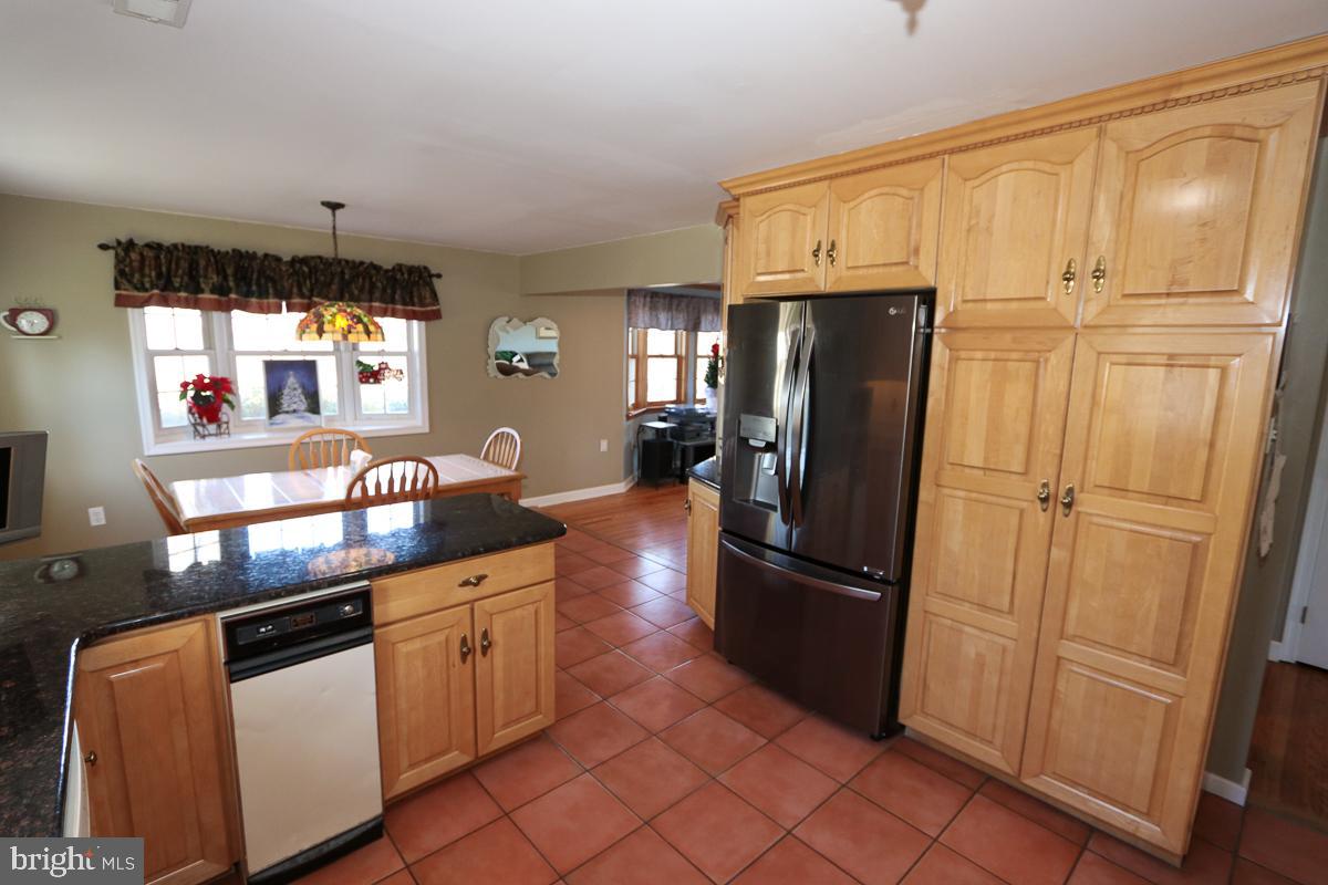 FOX CHASE MANOR - Residential