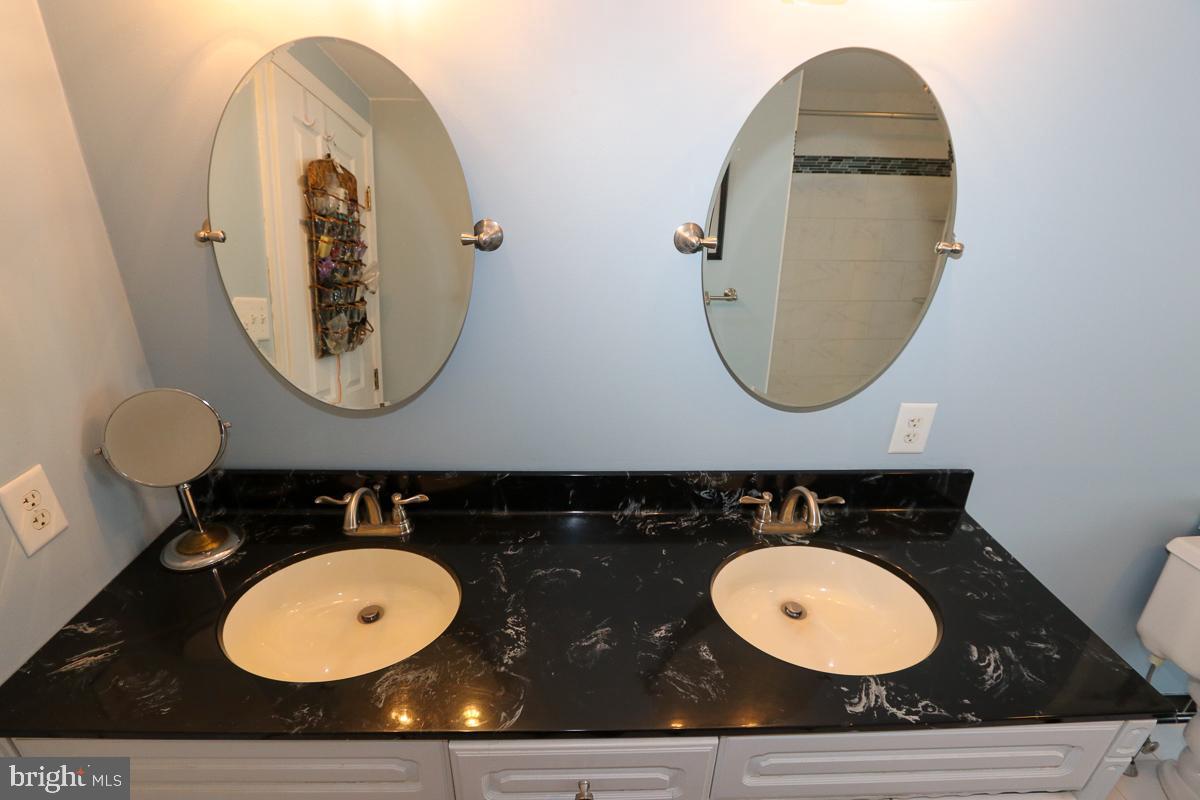 FOX CHASE MANOR - Residential