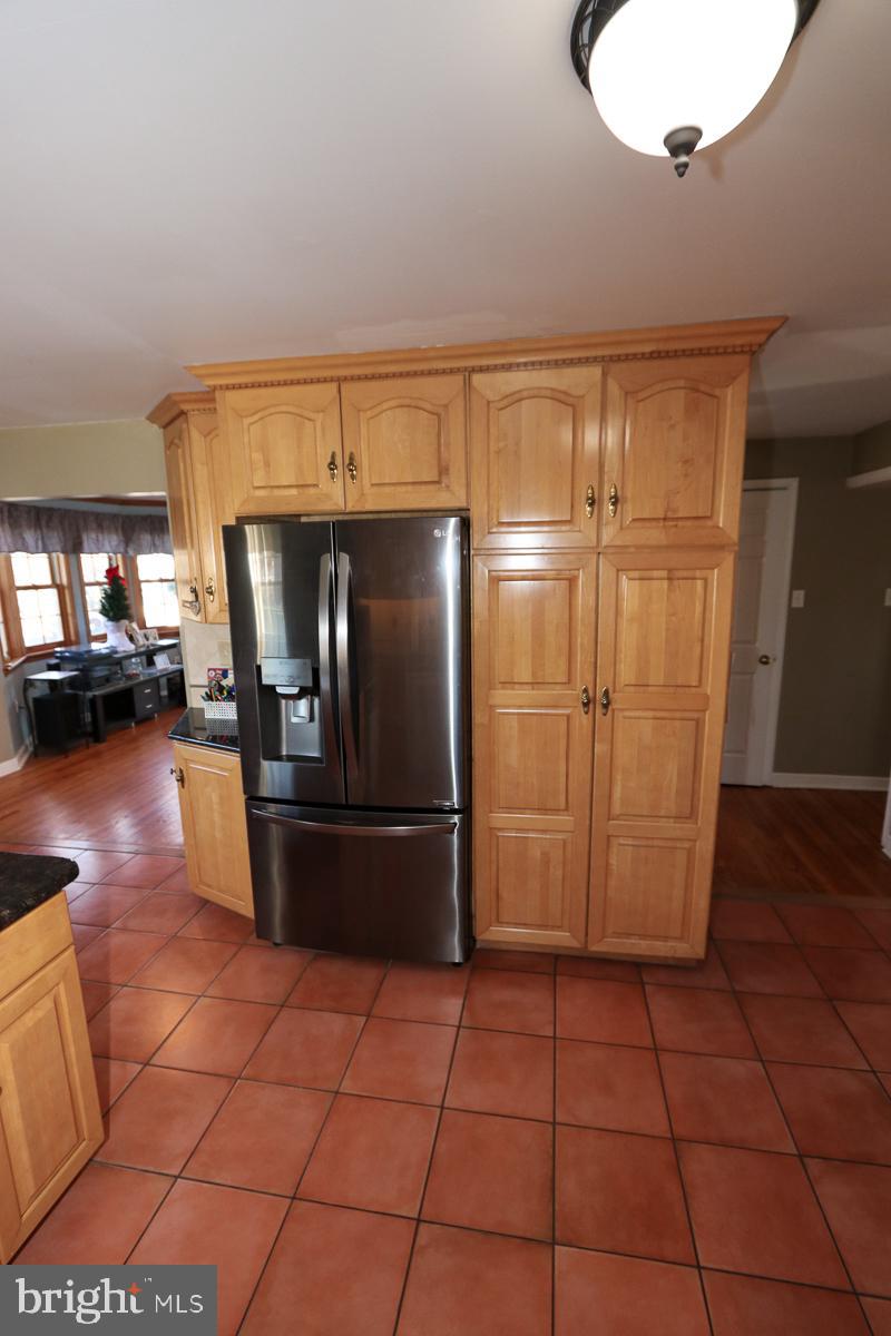 FOX CHASE MANOR - Residential