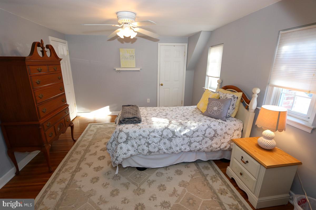 FOX CHASE MANOR - Residential