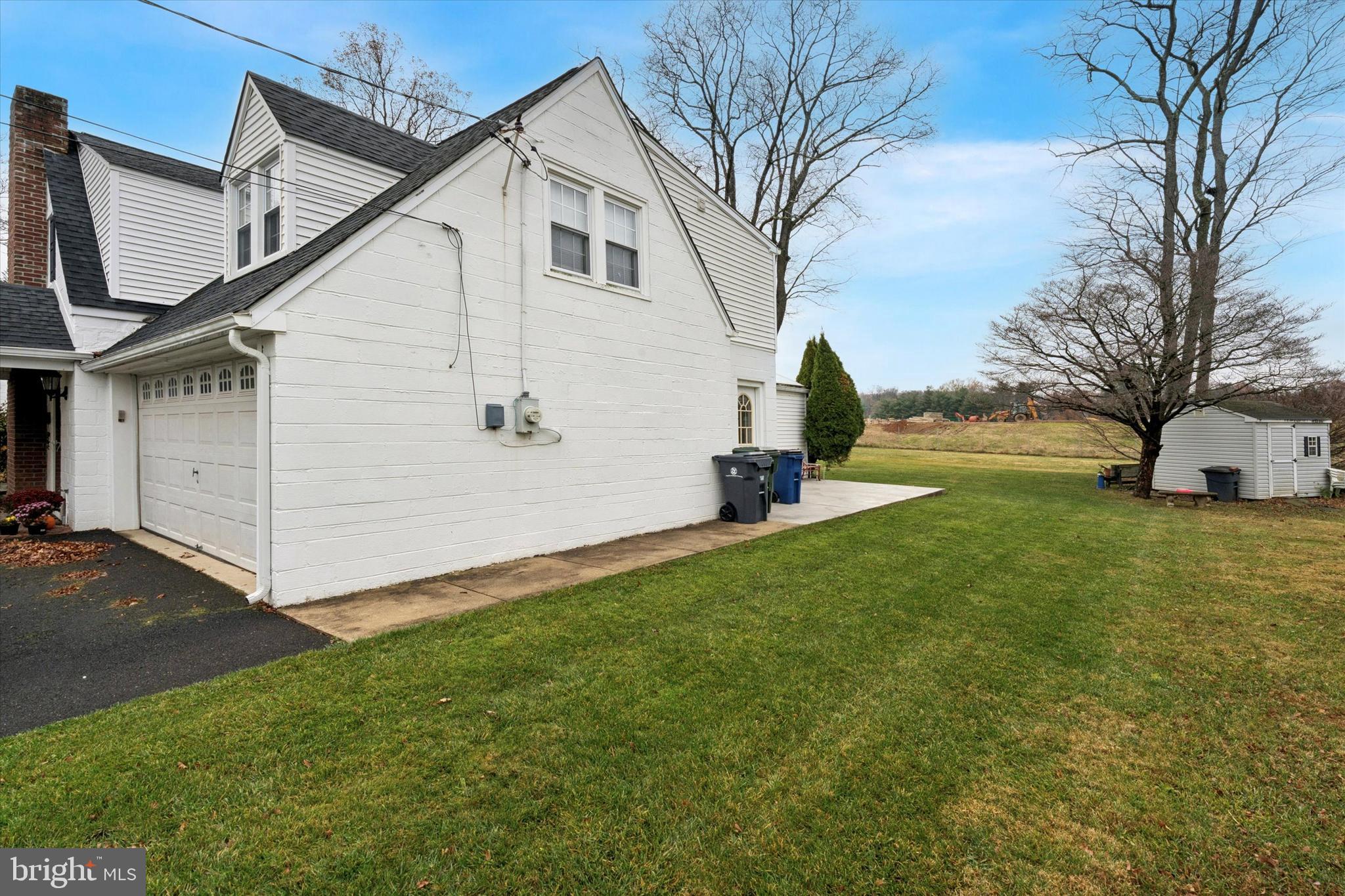 FOX CHASE MANOR - Residential