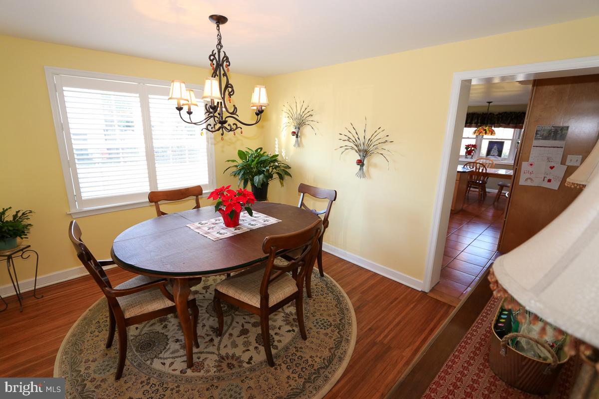 FOX CHASE MANOR - Residential