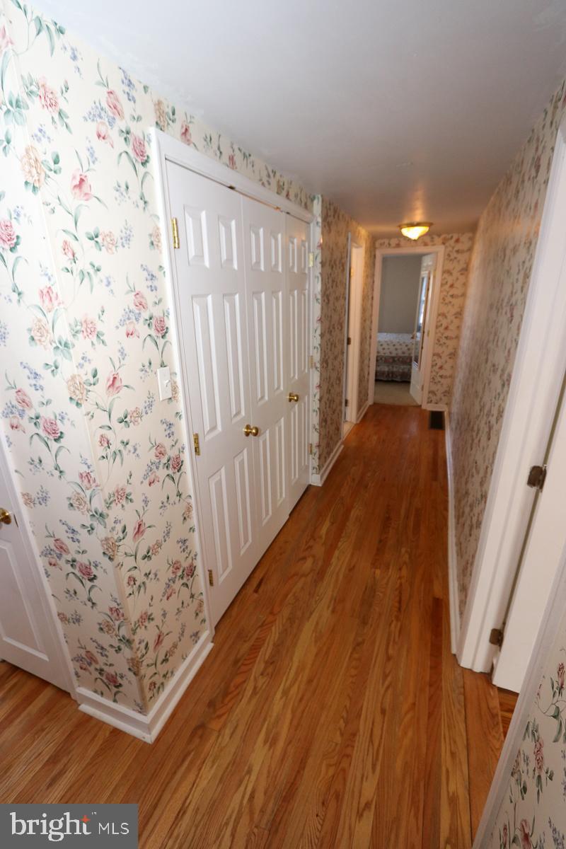 FOX CHASE MANOR - Residential