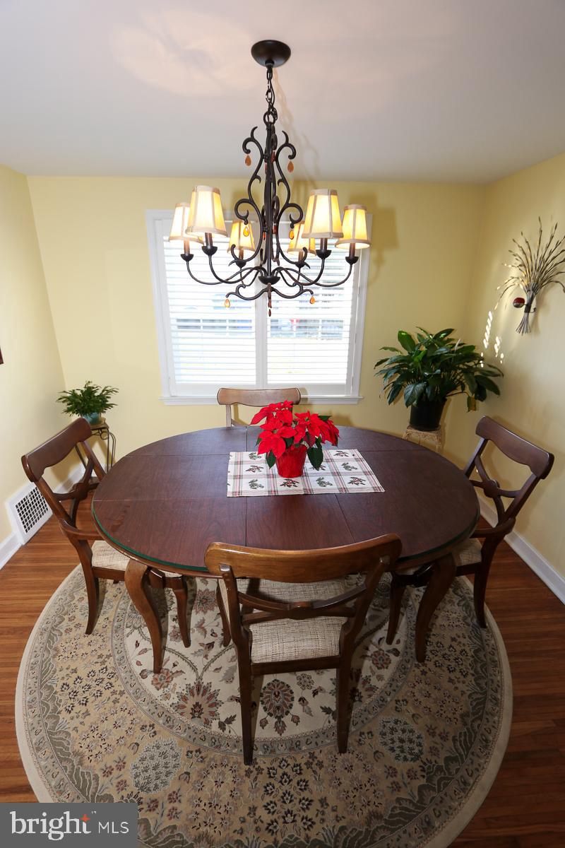 FOX CHASE MANOR - Residential