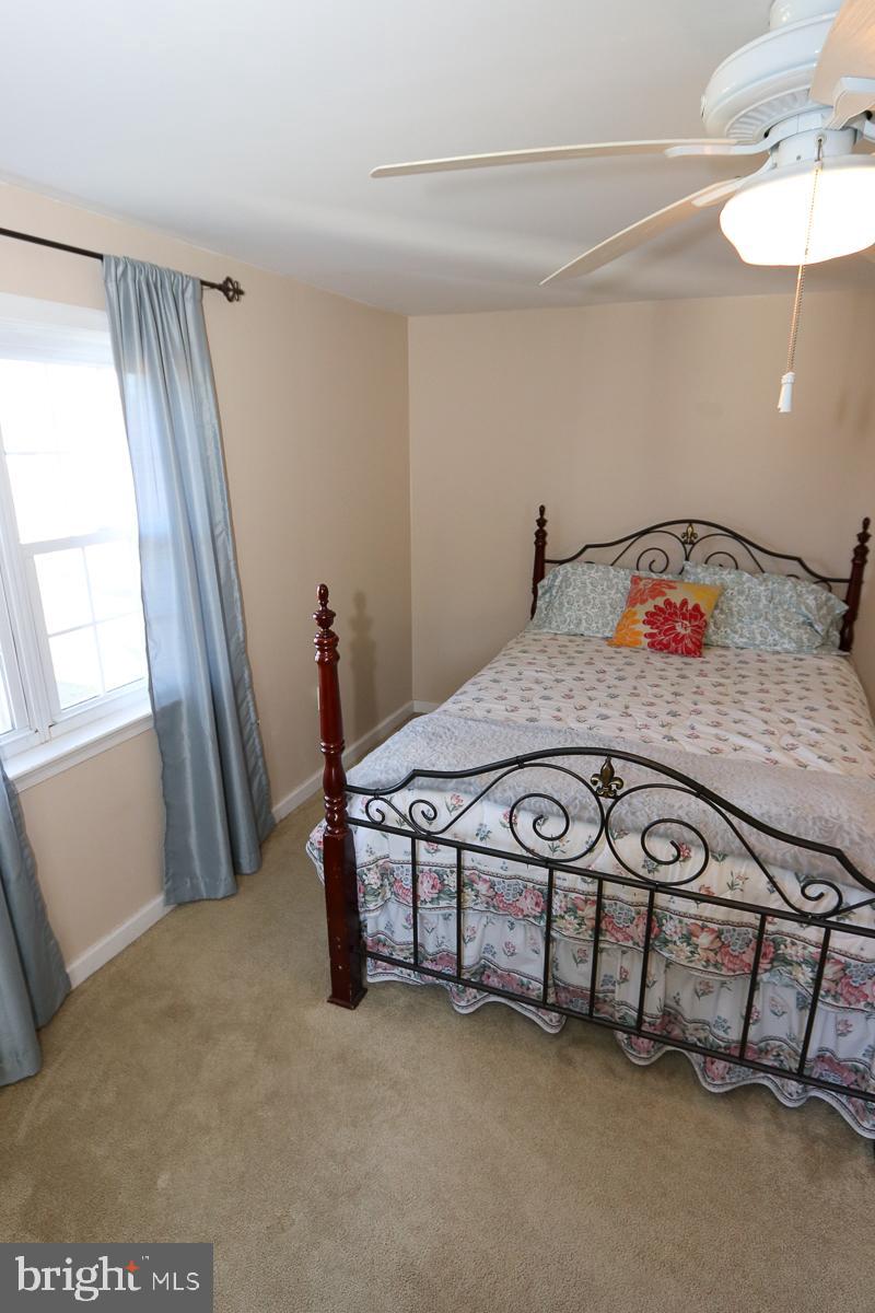 FOX CHASE MANOR - Residential