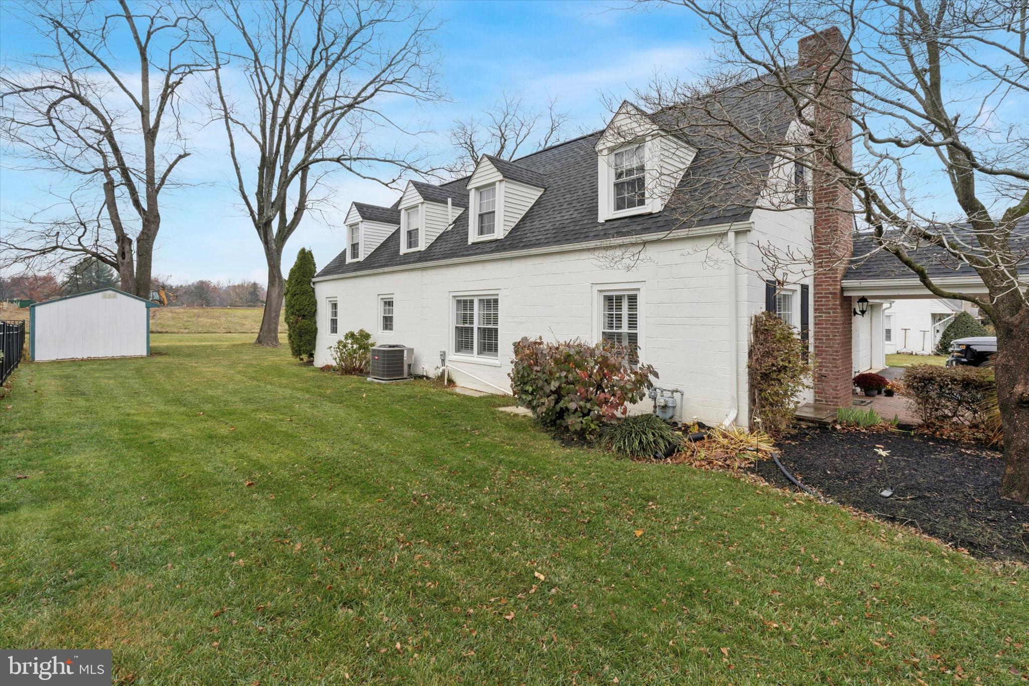 FOX CHASE MANOR - Residential