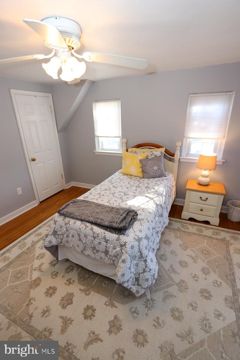 FOX CHASE MANOR - Residential