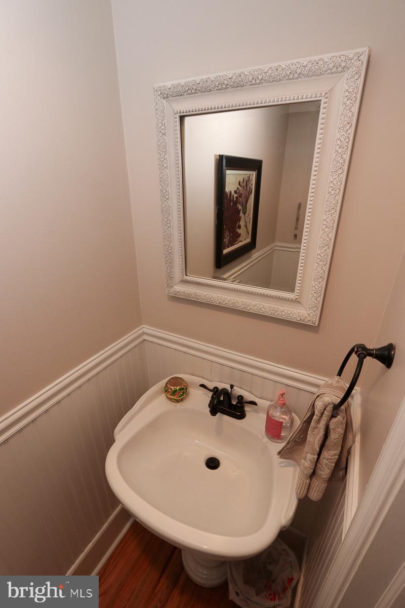 FOX CHASE MANOR - Residential