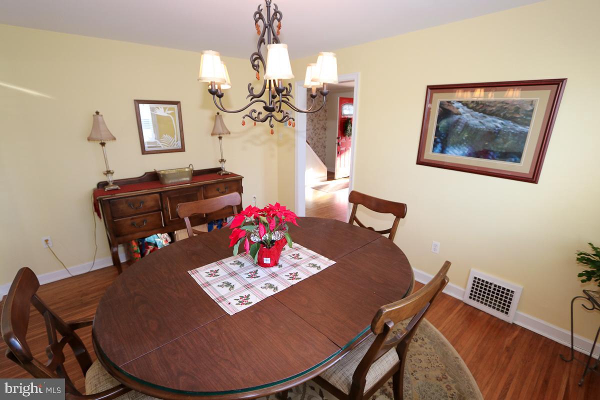 FOX CHASE MANOR - Residential