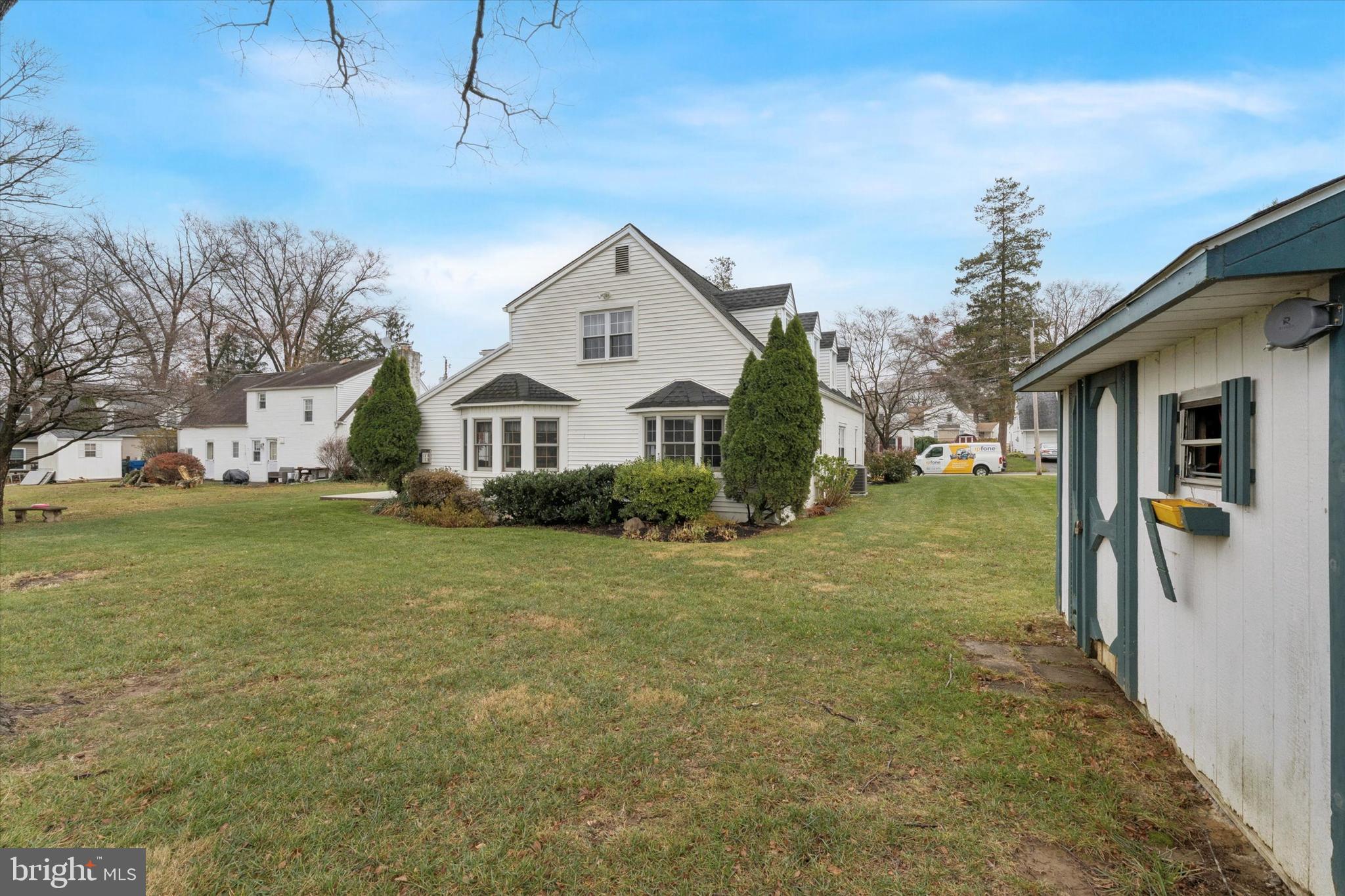 FOX CHASE MANOR - Residential
