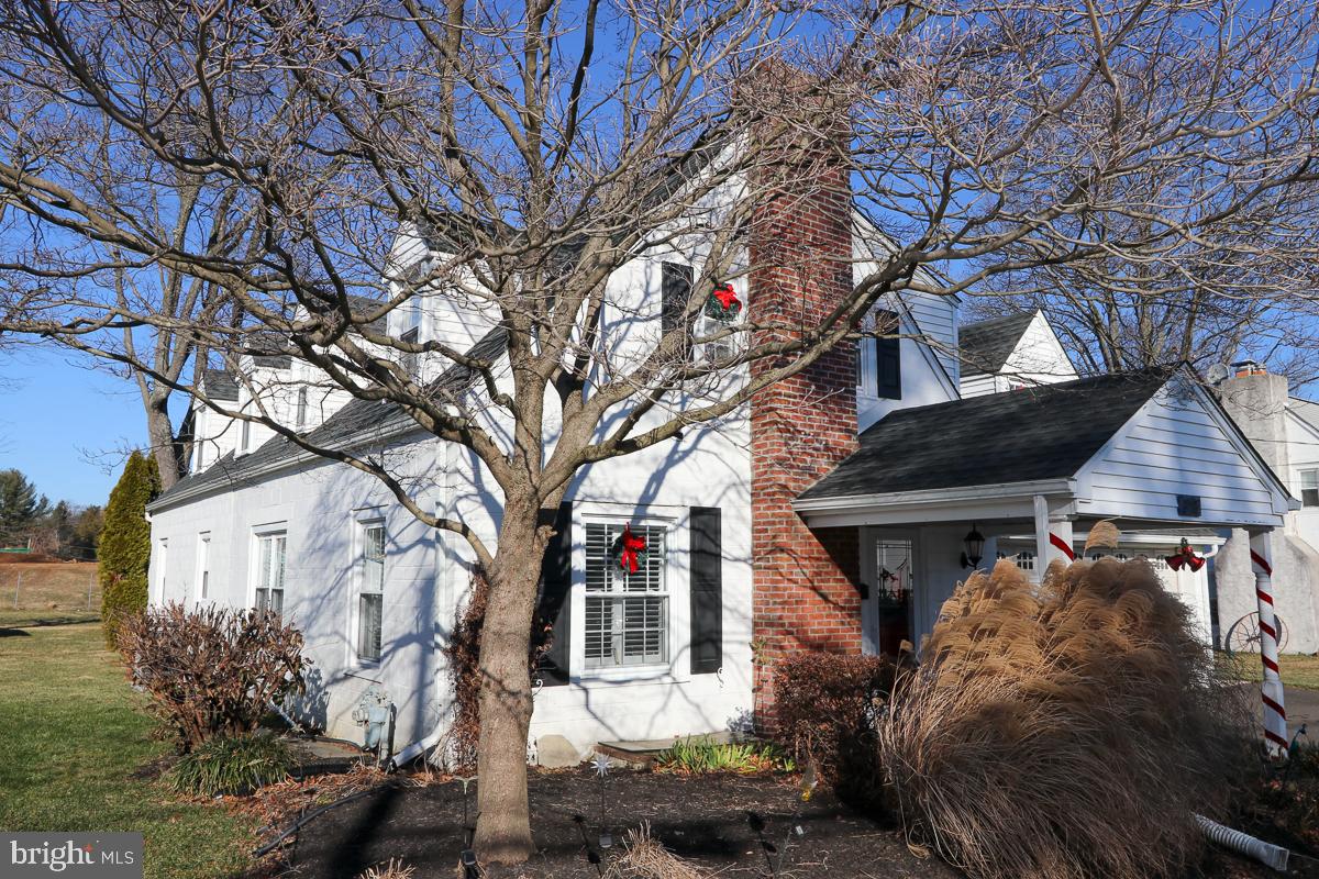 FOX CHASE MANOR - Residential