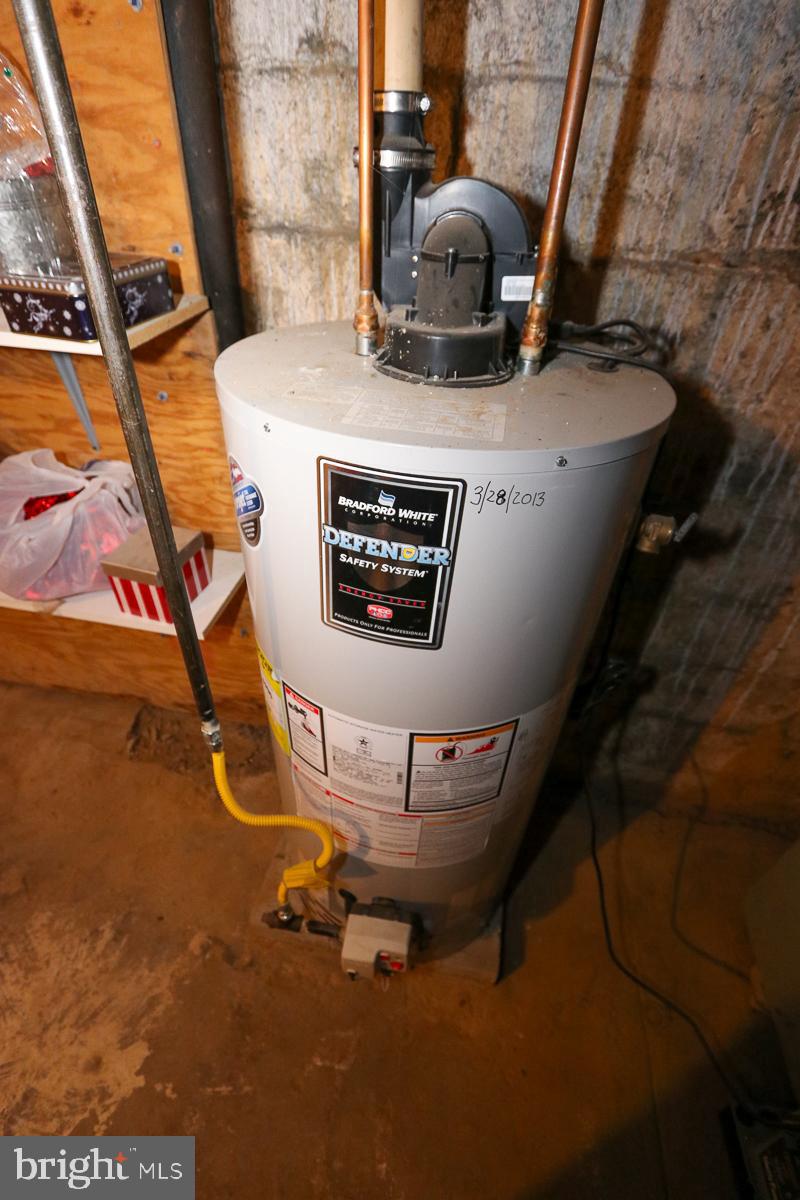 FOX CHASE MANOR - Residential