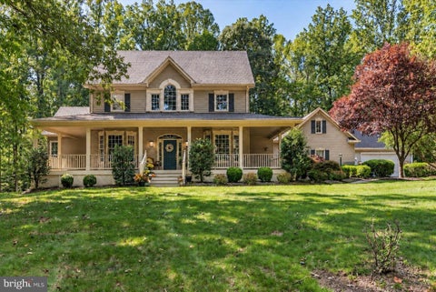 Photo of 40920 Forest Glen Drive, LEESBURG, VA 20175 (MLS # VALO2136790)