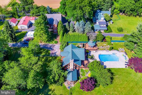 636 ALMSHOUSE ROAD IVYLAND PA 18974