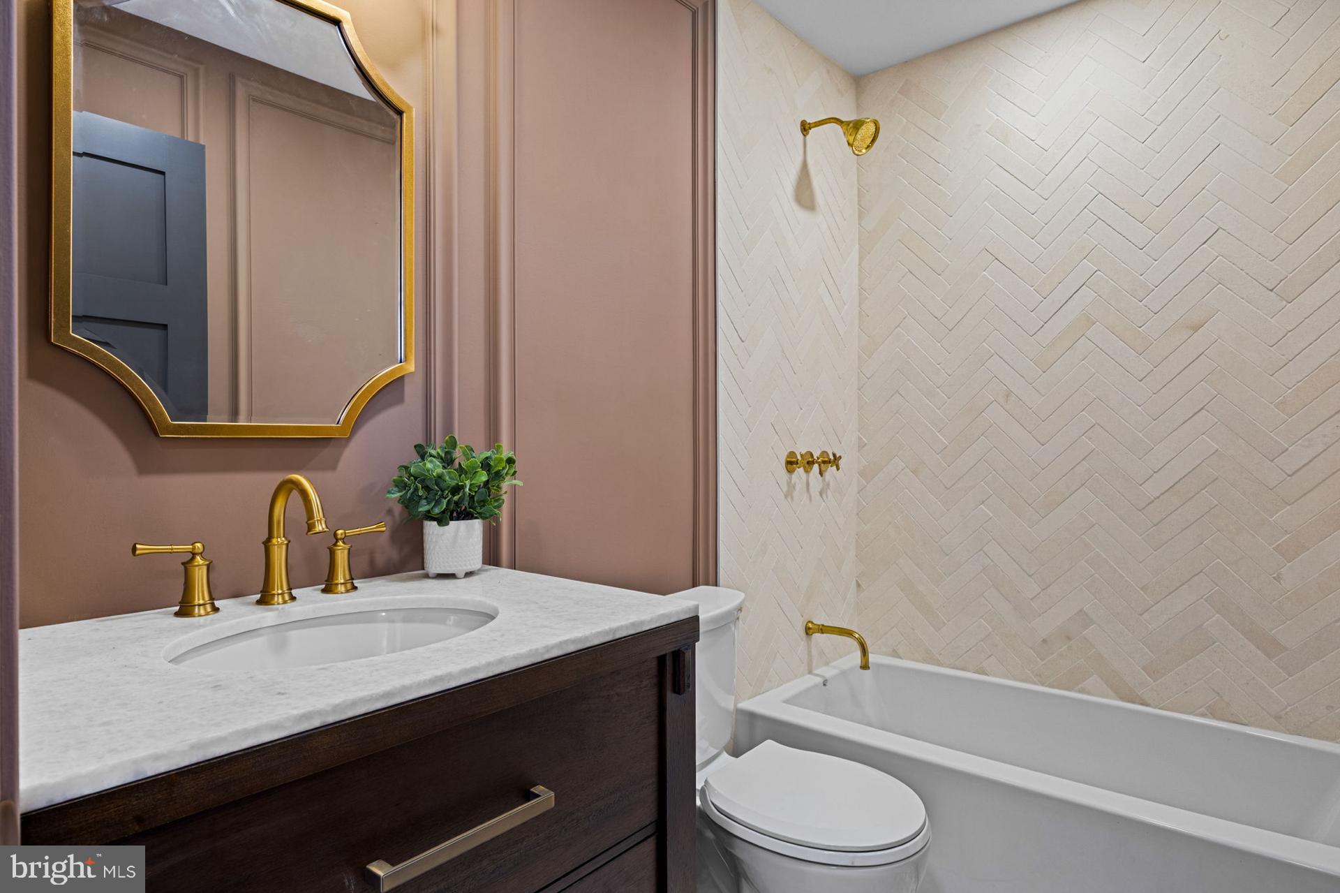 SOCIETY HILL - Residential