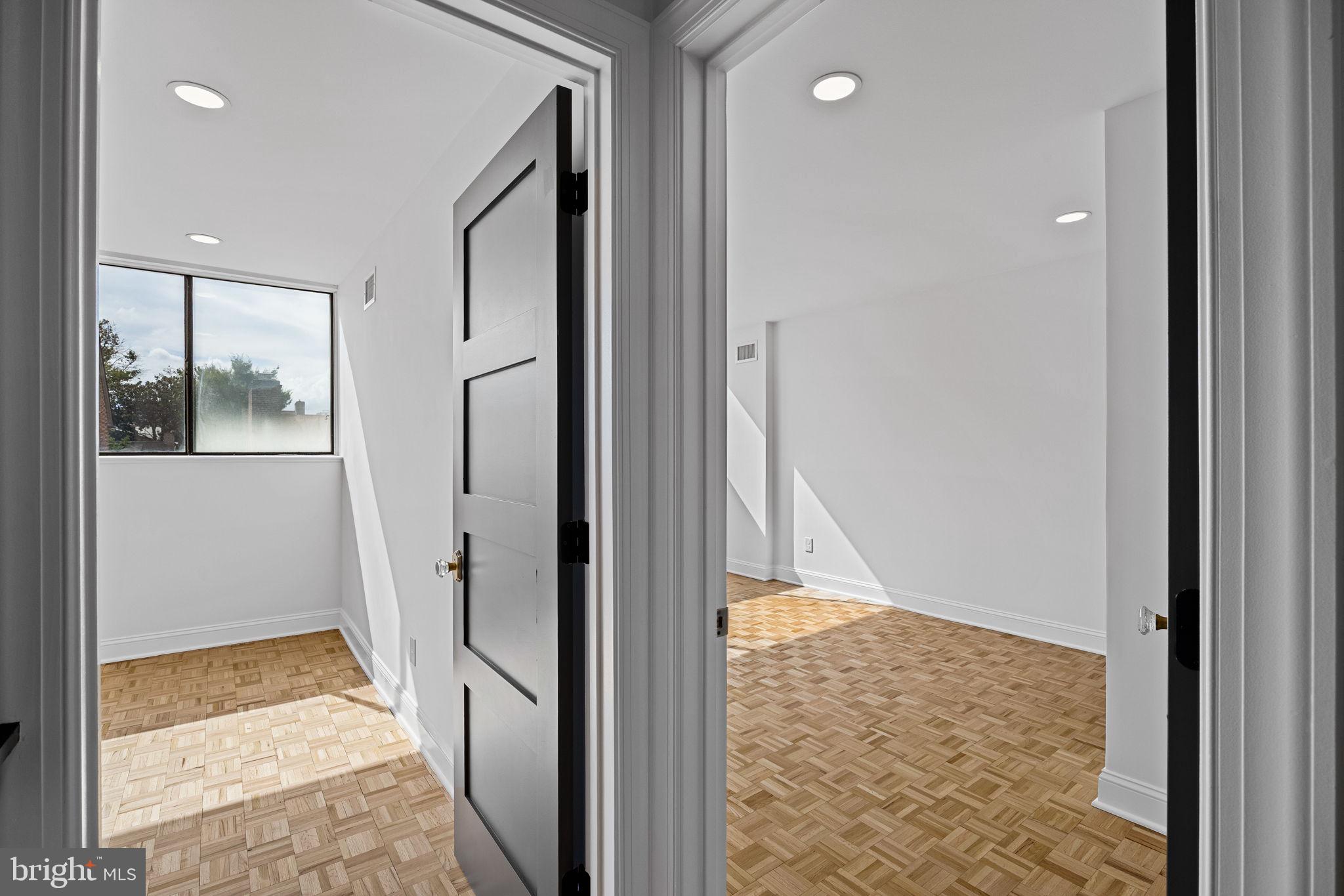 SOCIETY HILL - Residential