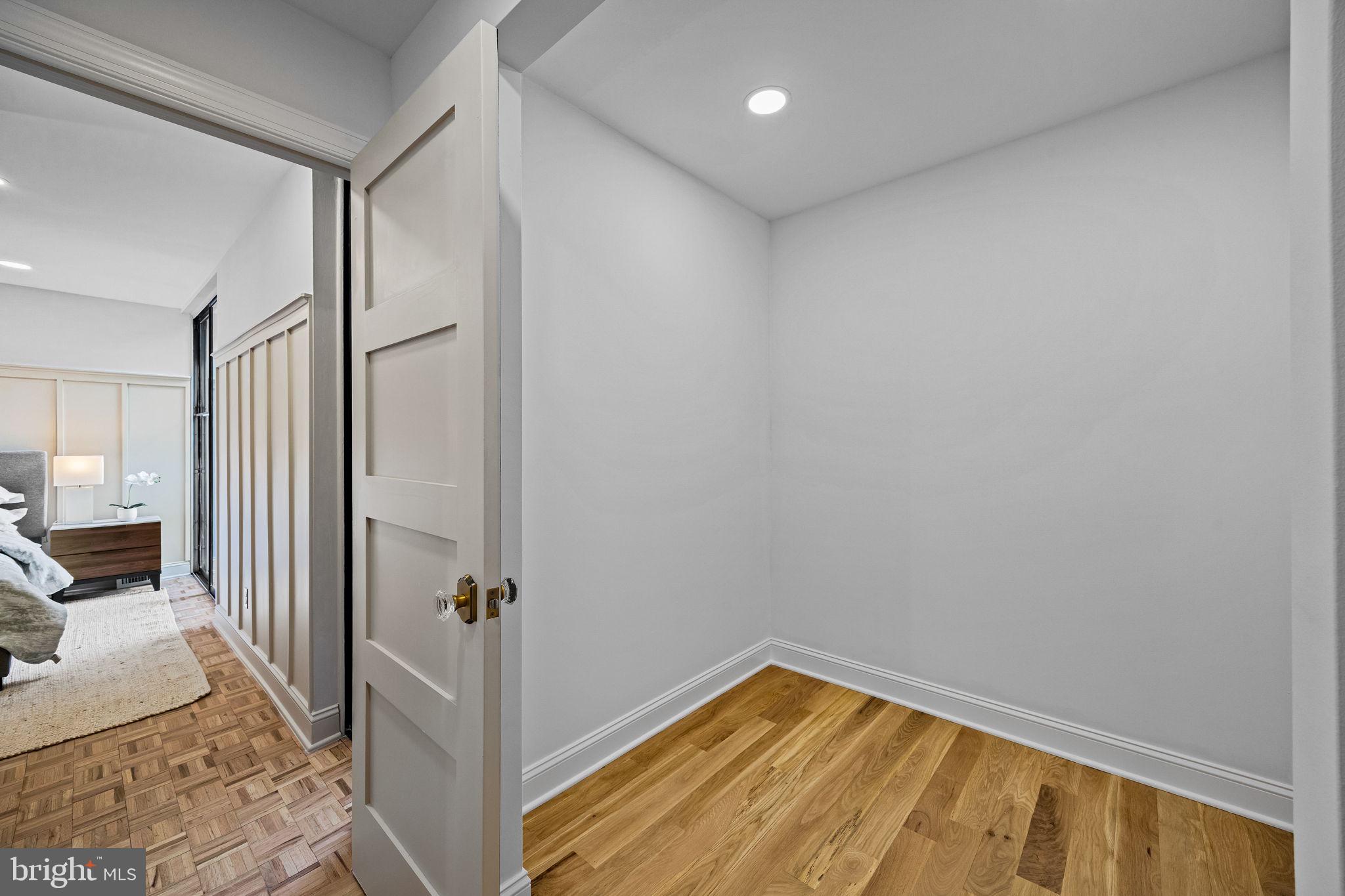 SOCIETY HILL - Residential