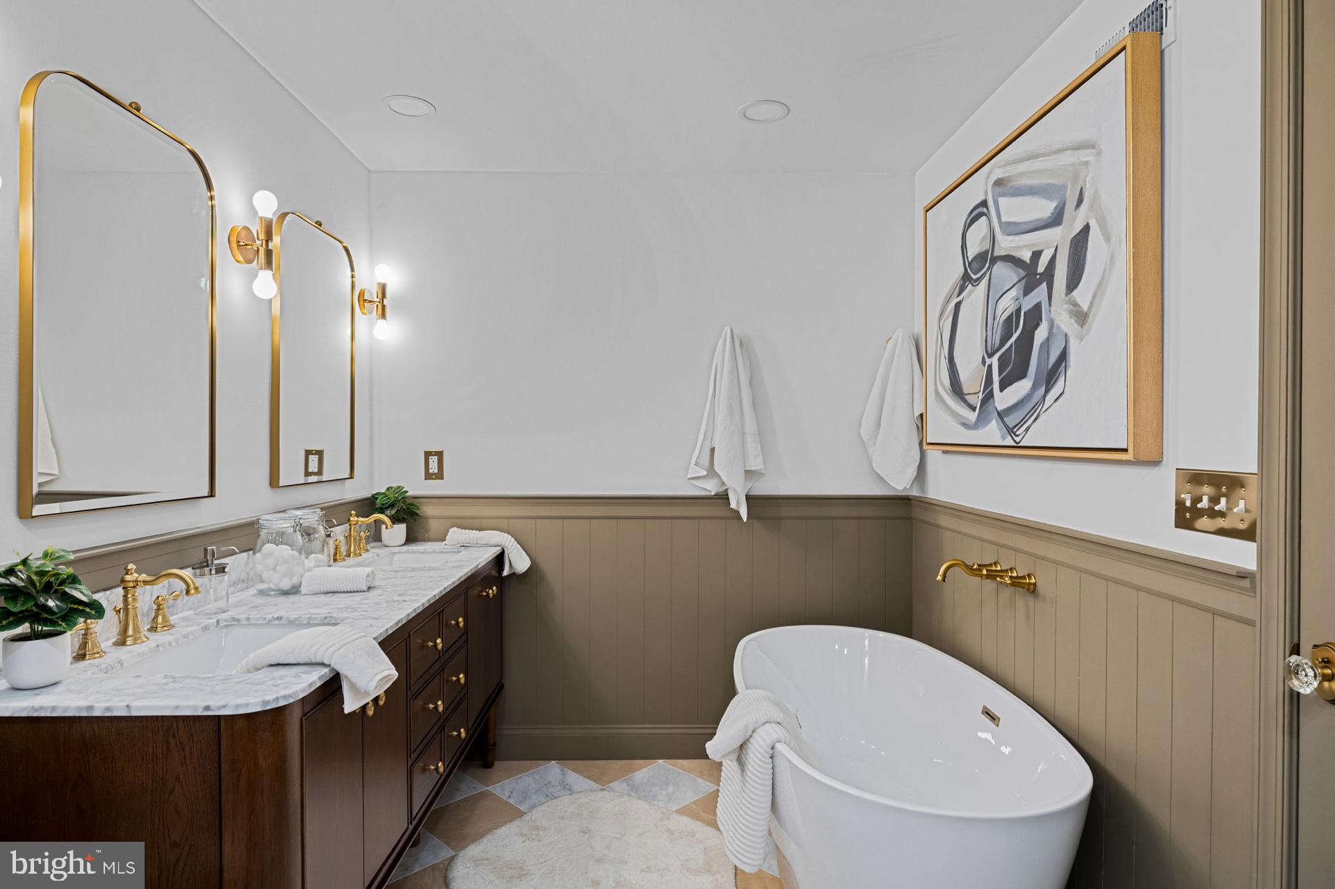 SOCIETY HILL - Residential