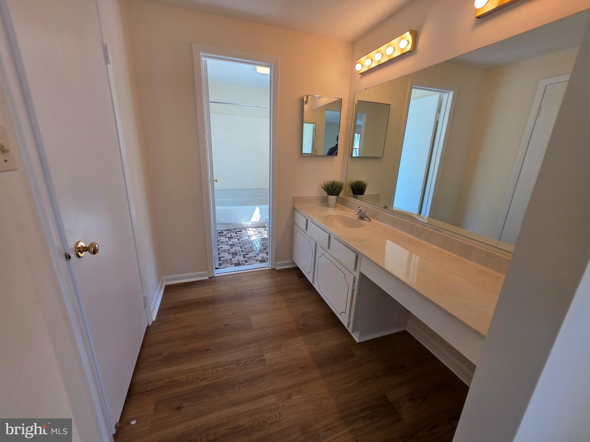 CARDINAL GLEN - Residential Lease