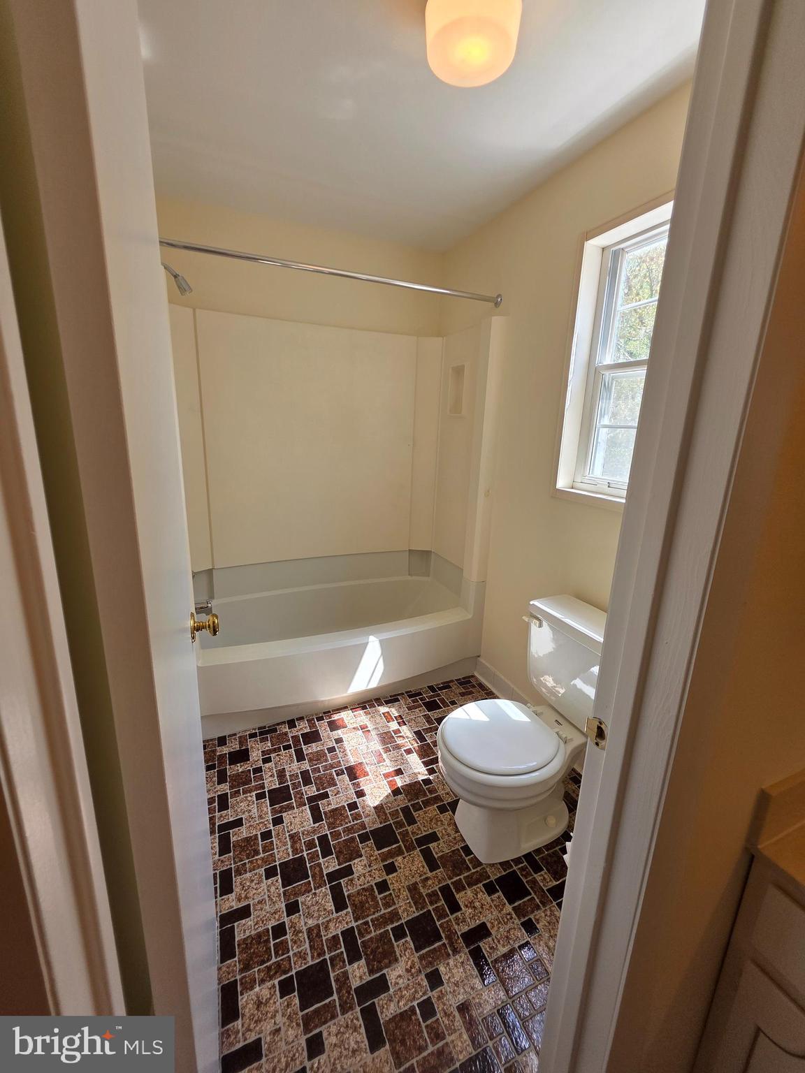 CARDINAL GLEN - Residential Lease