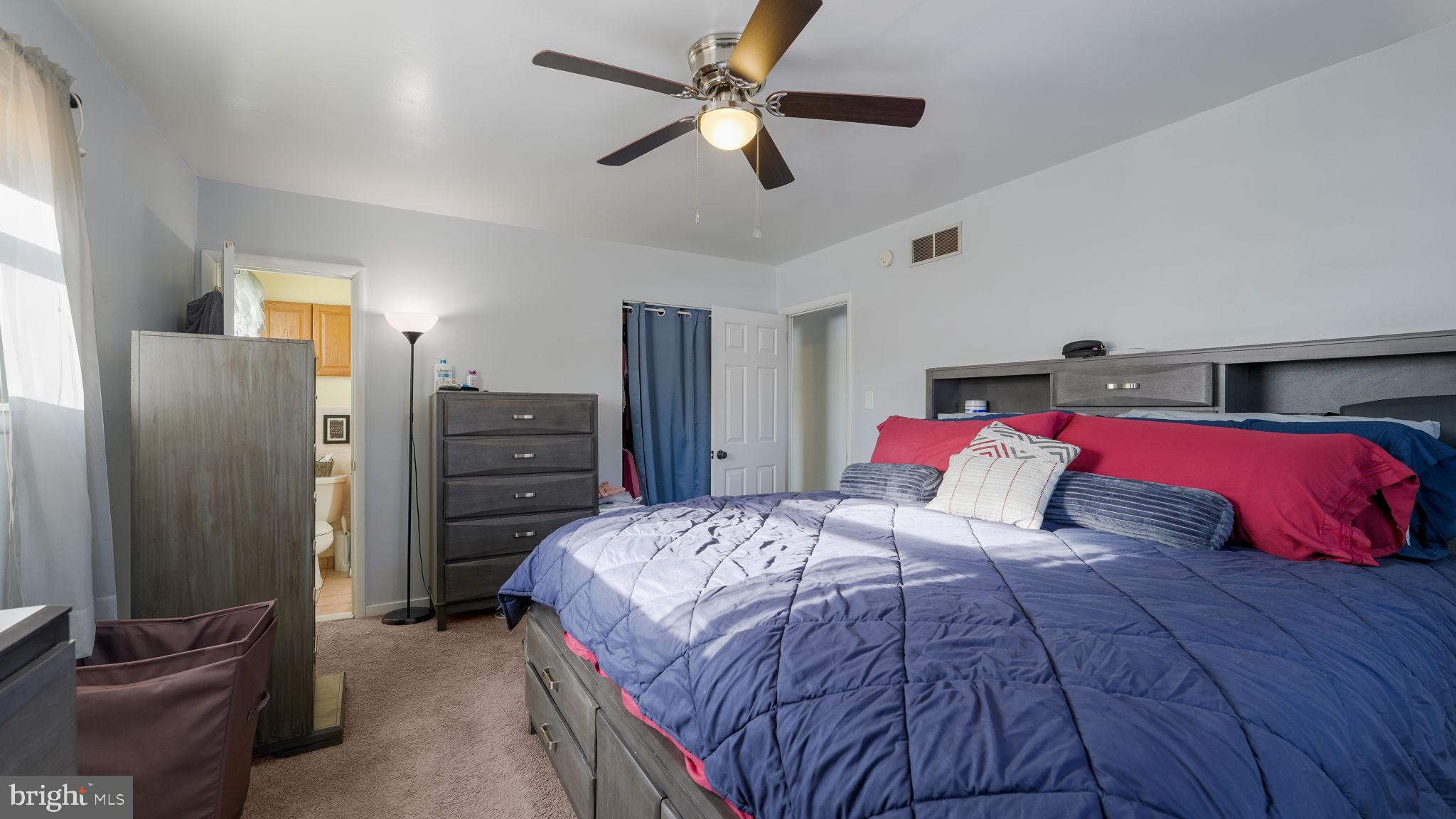 DELMONT MANOR - Residential